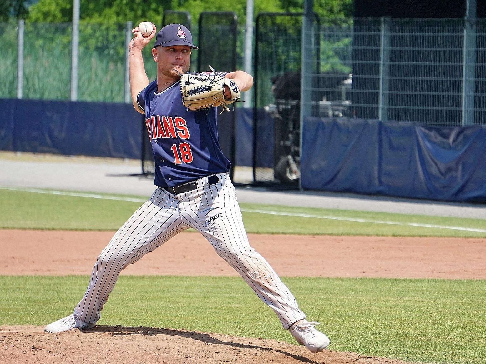 Dornbirns Baseball-Team will kommende Woche beim European Federation Cup unbedingt die Krone nach Österreich holen. Dornbirns Baseball-Team will kommende Woche beim European Federation Cup unbedingt die Krone nach Österreich holen.