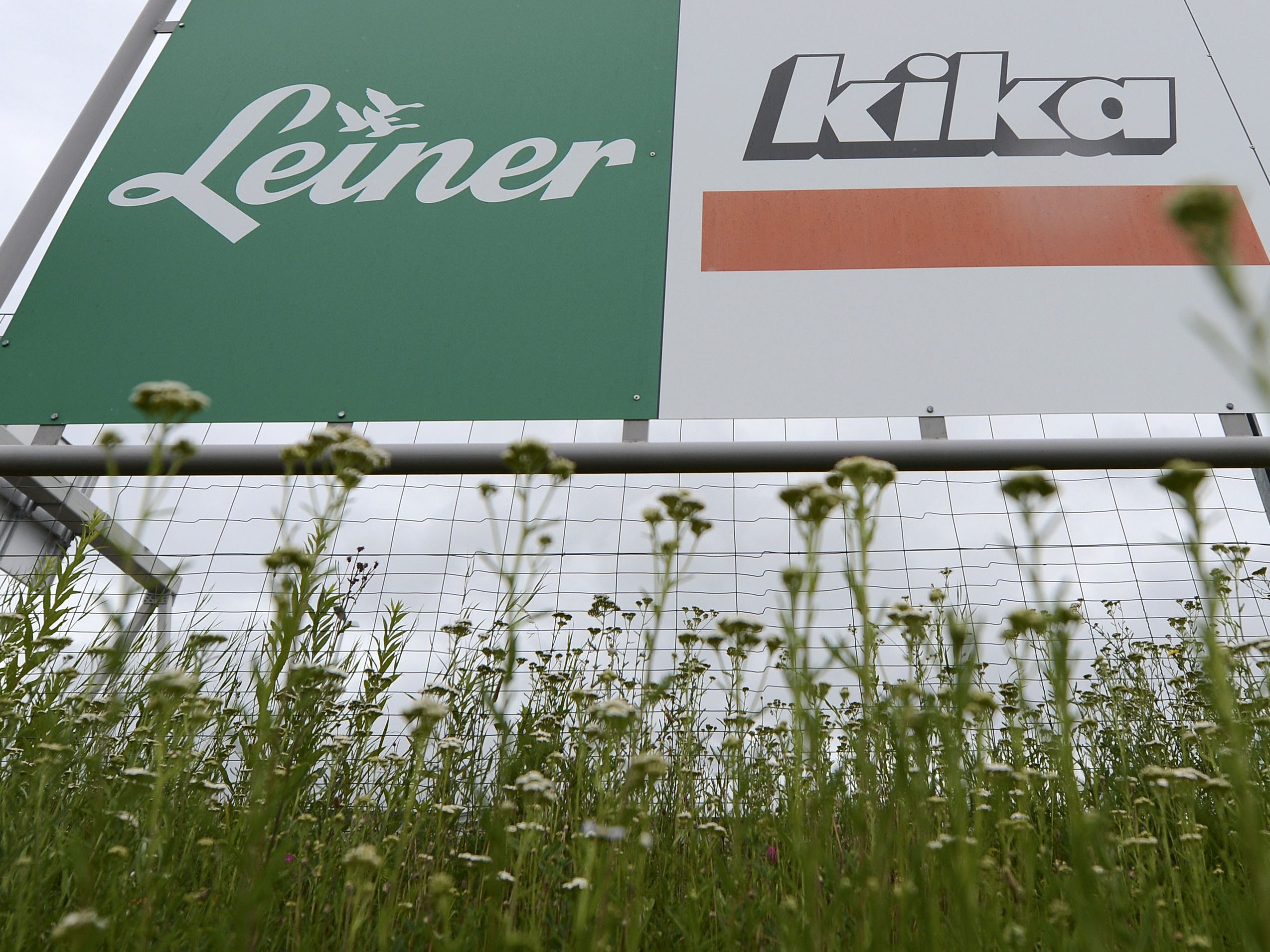 3.500 Beschäftigte von Kika/Leiner sind nach Rene Benkos Verkaufs-Ankündigung verunsichert.
