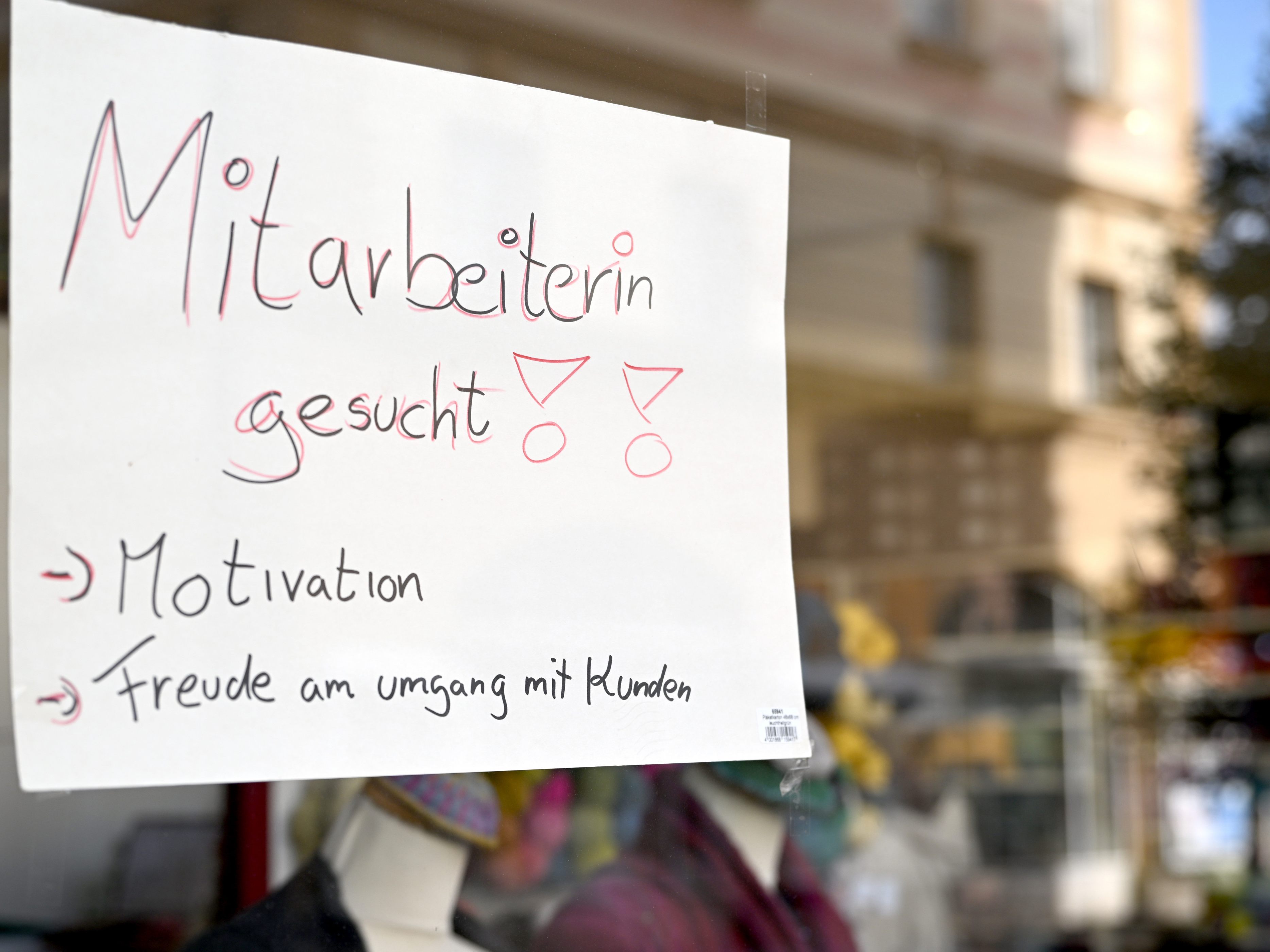 58 Prozent der Betriebe sind laut Umfrage von Arbeitskräftemangel belastet.