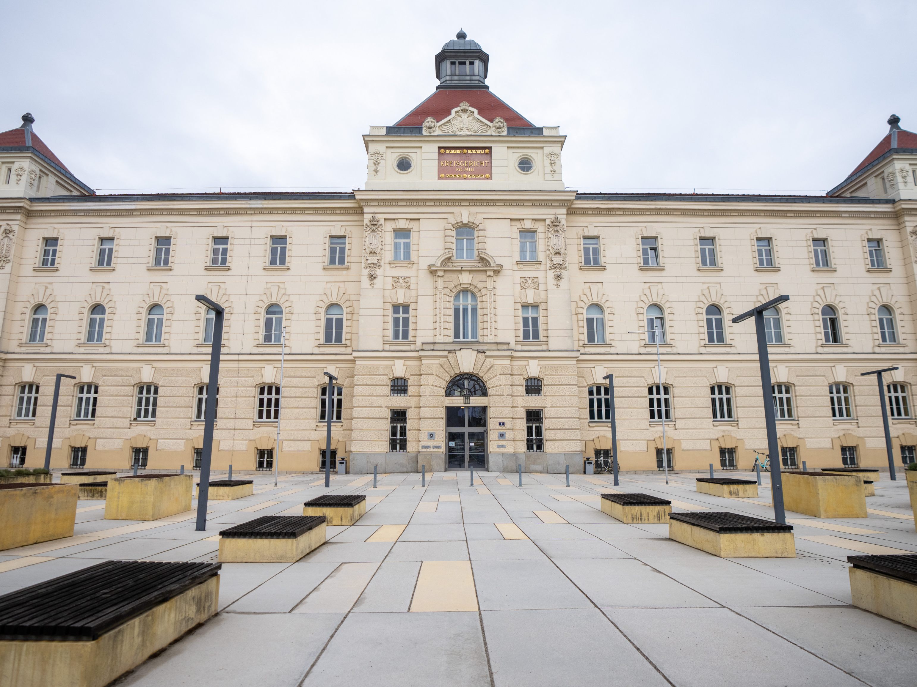 Das Landesgericht St. Pölten hat die beiden Verdächtigen enthaftet.