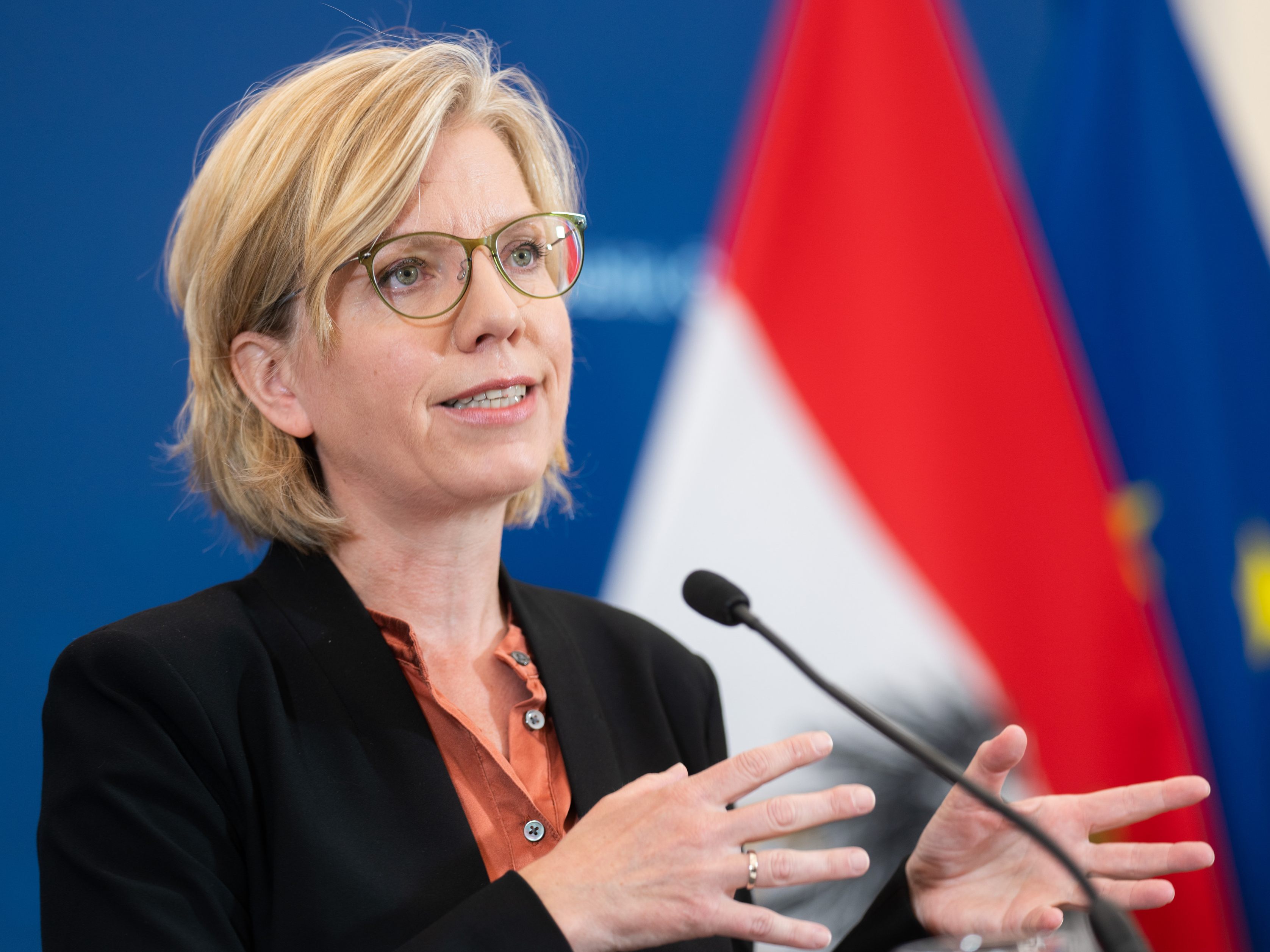 Klimaschutzministerin Gewessler trifft Gasversorger zum Austausch.