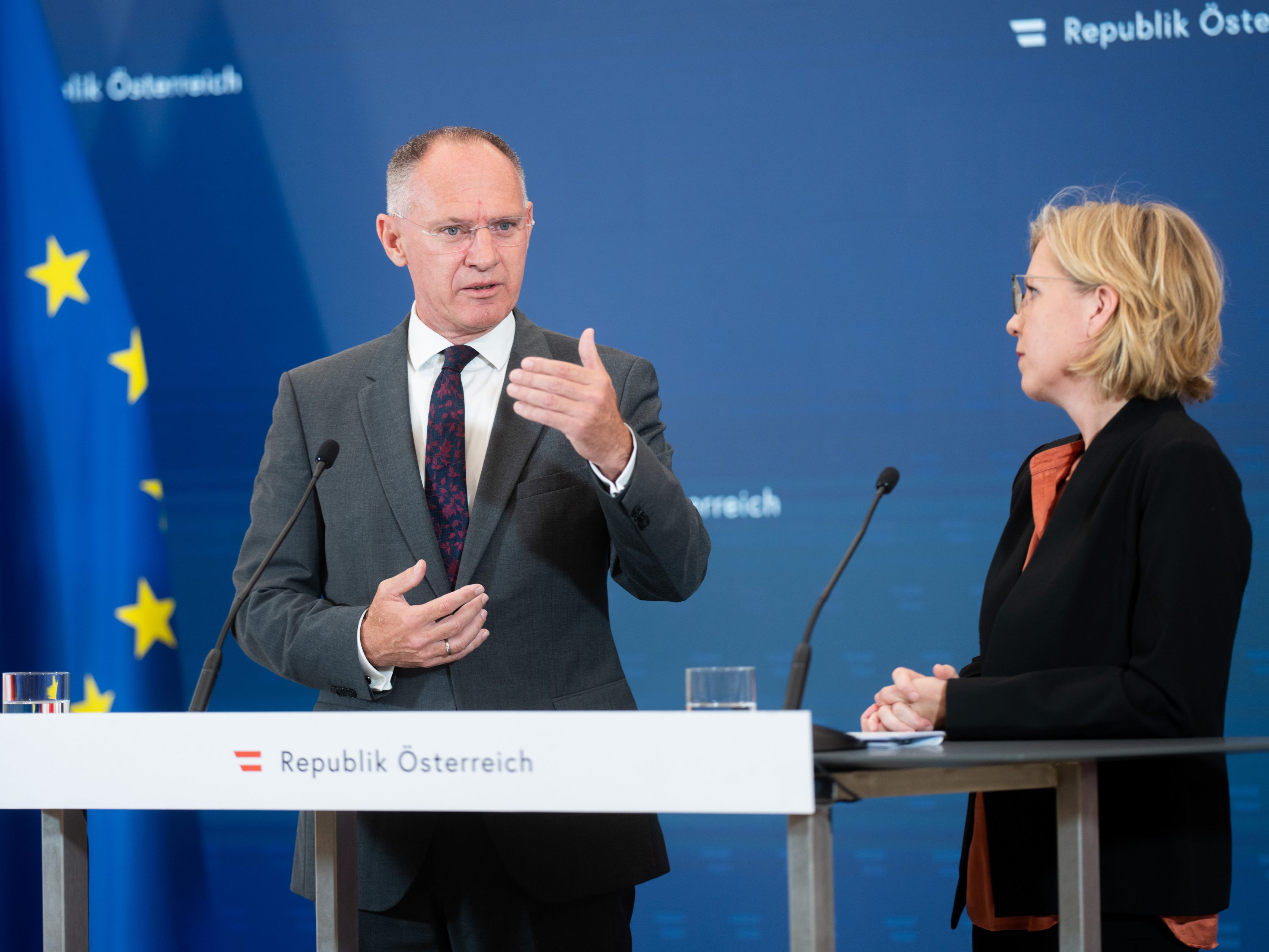 Das Gesetz gegen terroristische Online-Inhalte ist im Ministerrat beschlossen worden. Das Gesetz gegen terroristische Online-Inhalte ist im Ministerrat beschlossen worden.