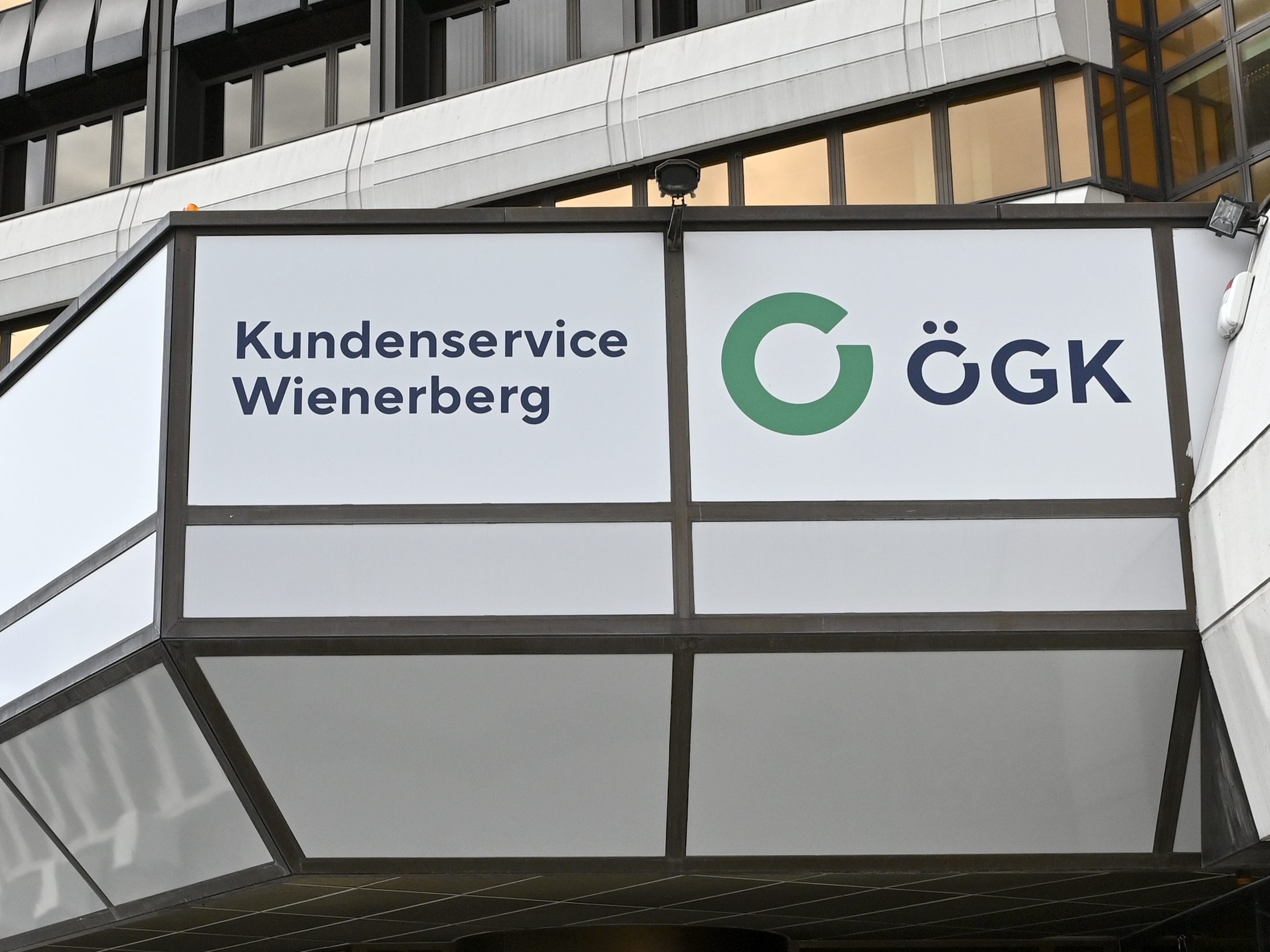 Die ÖGK und Dachverband der Sozialversicherungsträger haben Zweifel am Plan der Regierung für die Schaffung zusätzlicher Kassenarztstellen.