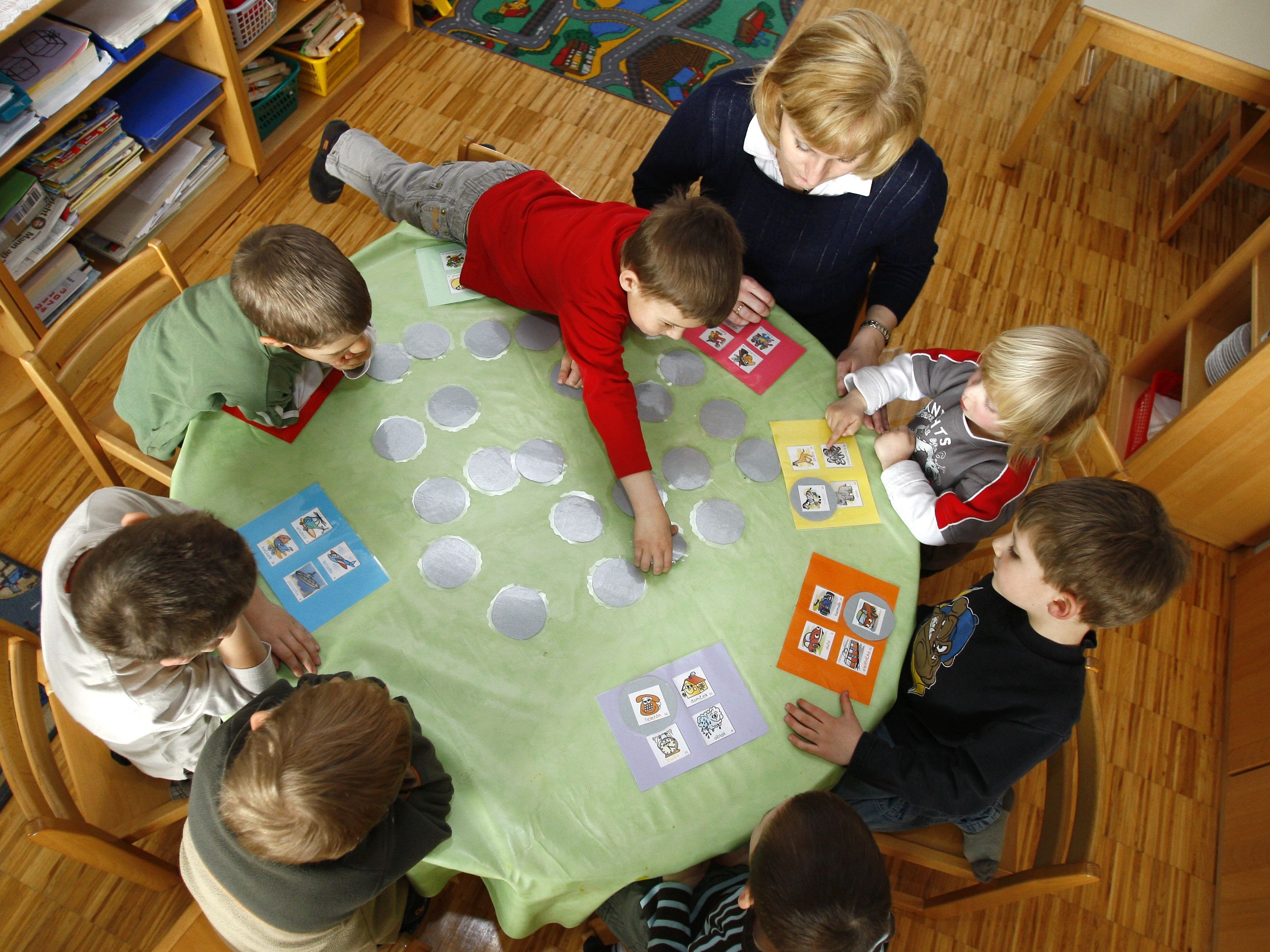 Kindergarten-Pädagogen stünden oftmals "an der Grenze der Belastbarkeit".