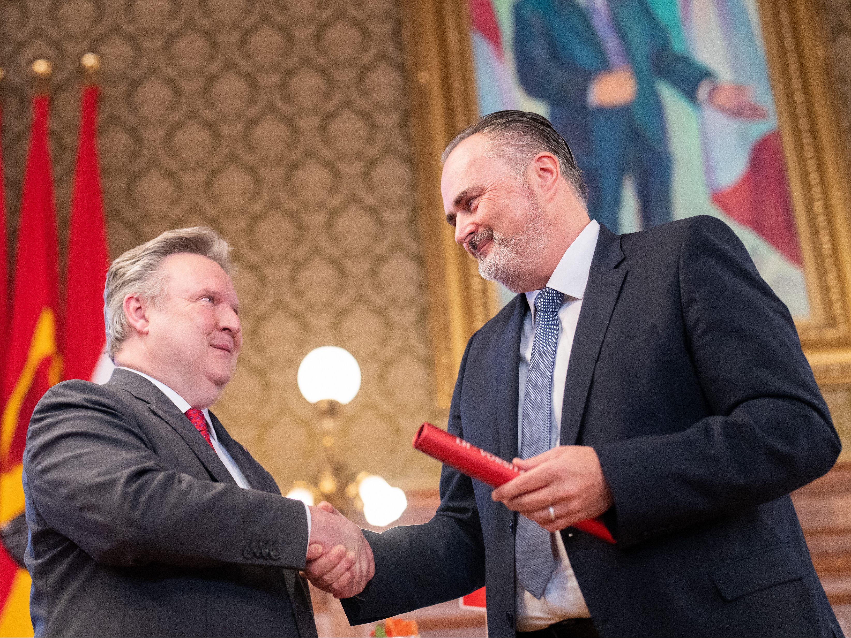 Ludwig wünscht sich eine aktive Rolle von Doskozil in den SPÖ-Bundesgremien. Ludwig wünscht sich eine aktive Rolle von Doskozil in den SPÖ-Bundesgremien.
