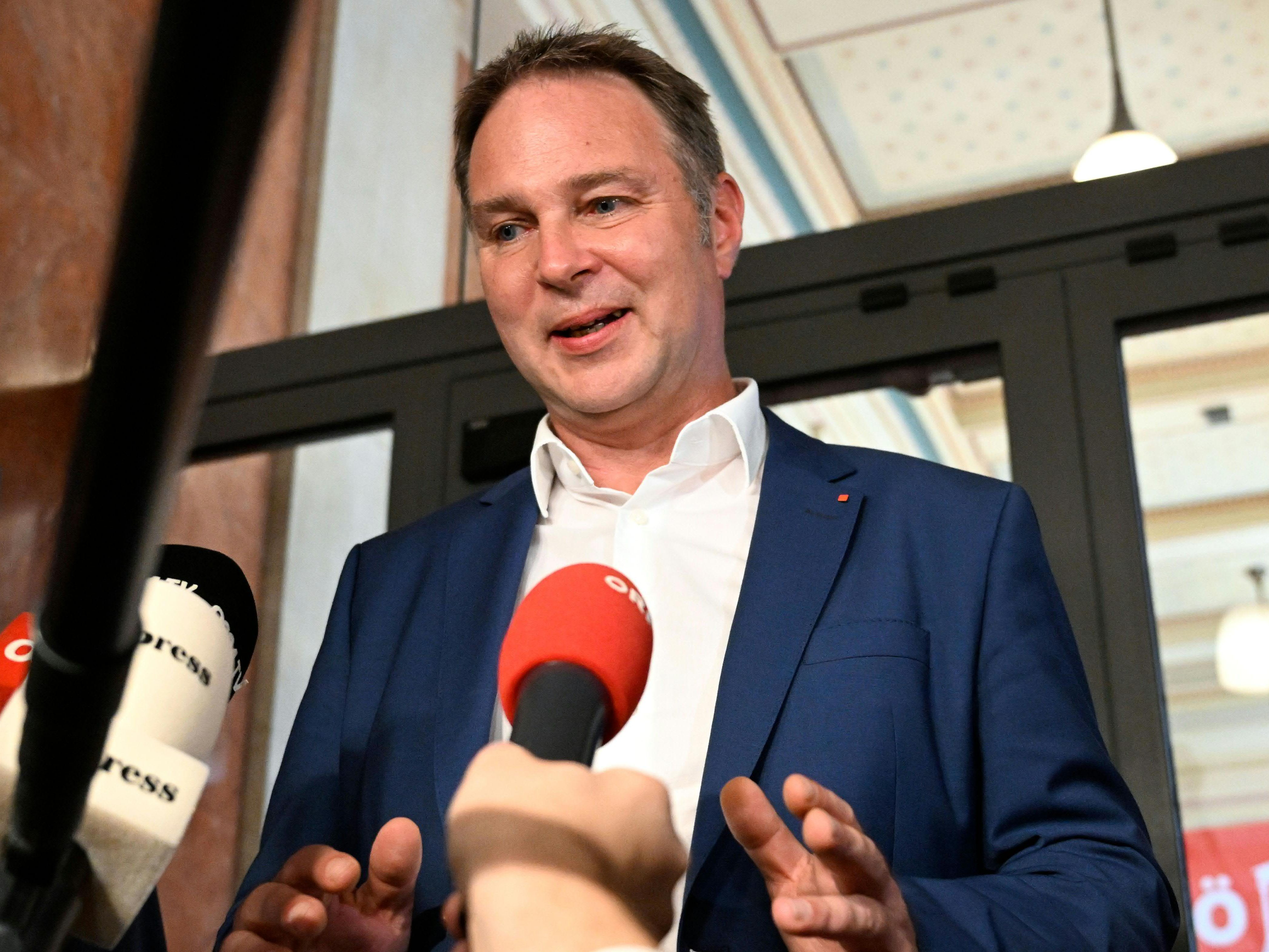 Mit 100 Prozent wurde Babler als SPÖ-Klubchef gewählt.