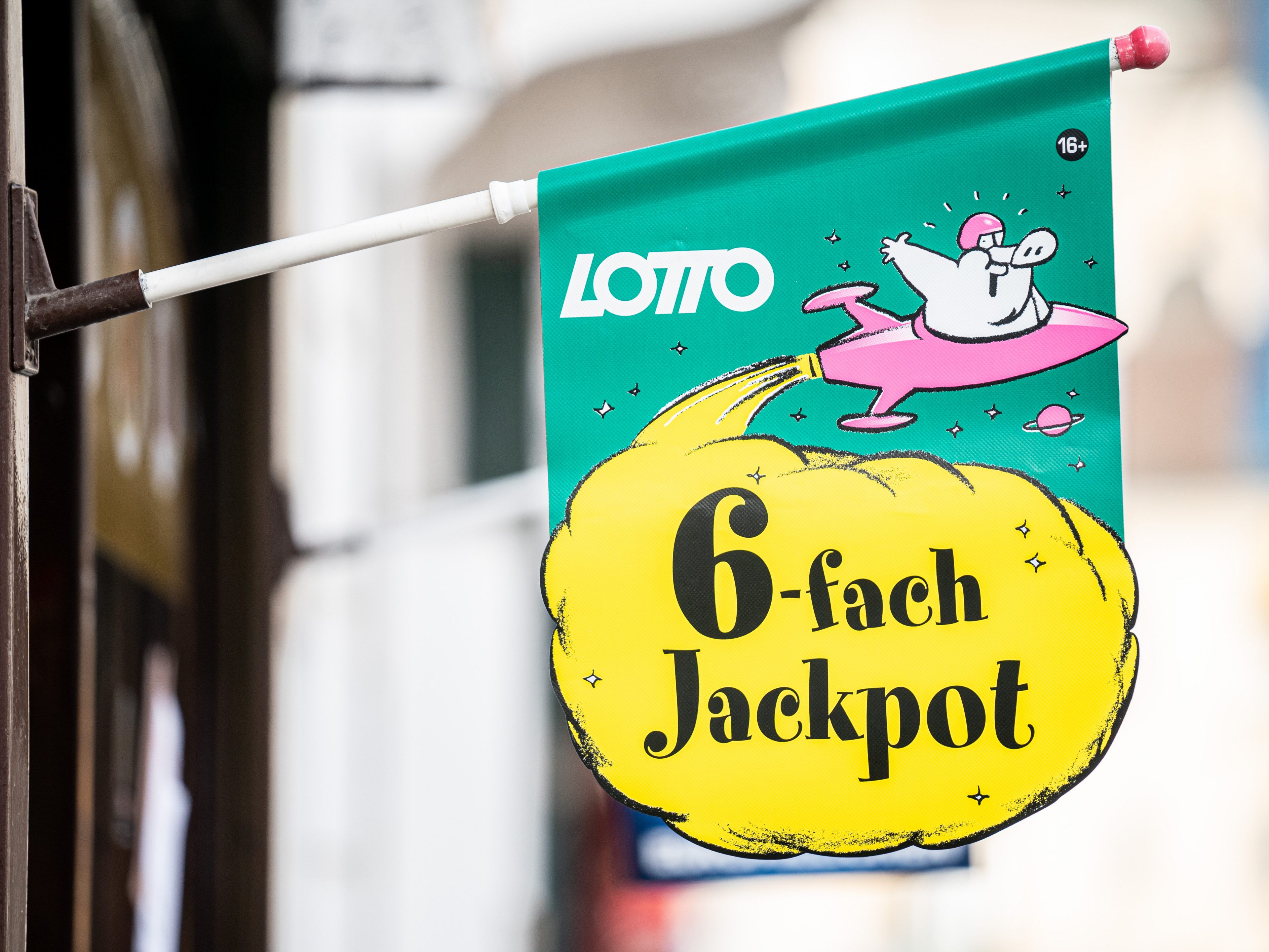 Am Sonntag warten 7 Millionen Euro. Am Sonntag warten 7 Millionen Euro.