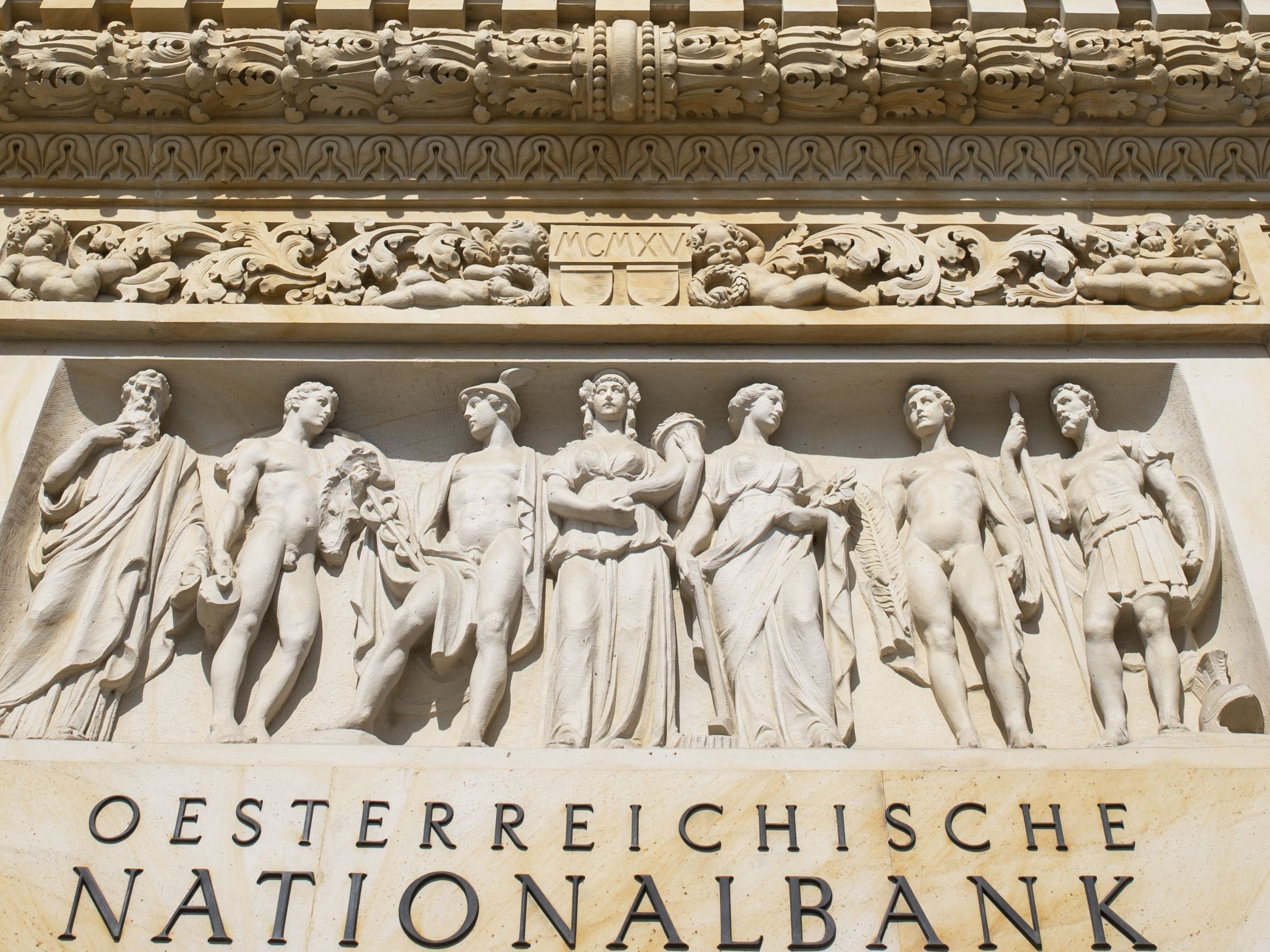 Die OeNB erwartet heuer leichtes Wachstum und eine Inflation von 7,4 Prozent.