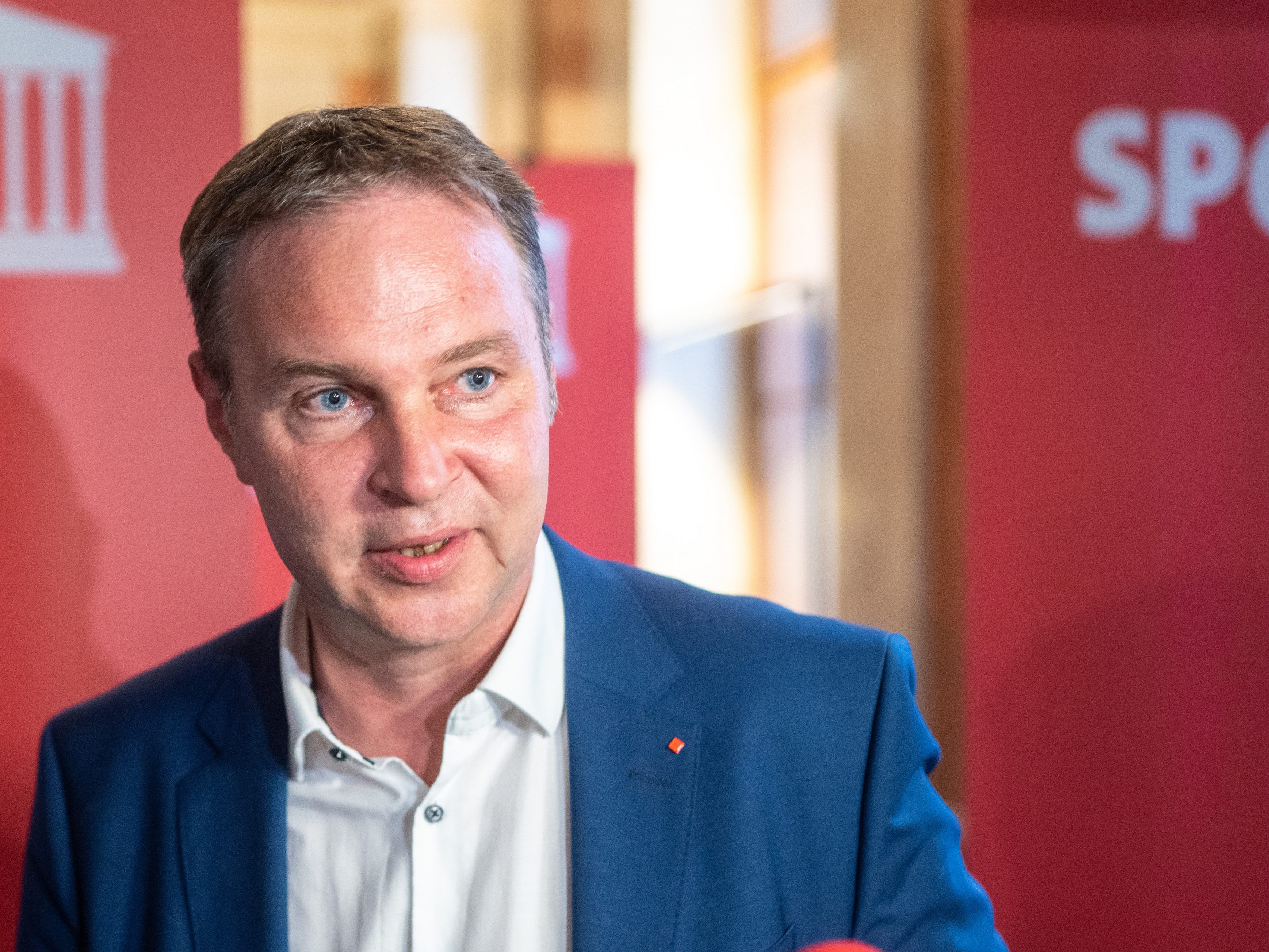 Babler wurde von den anderen Parteien unwirsch begrüßt.