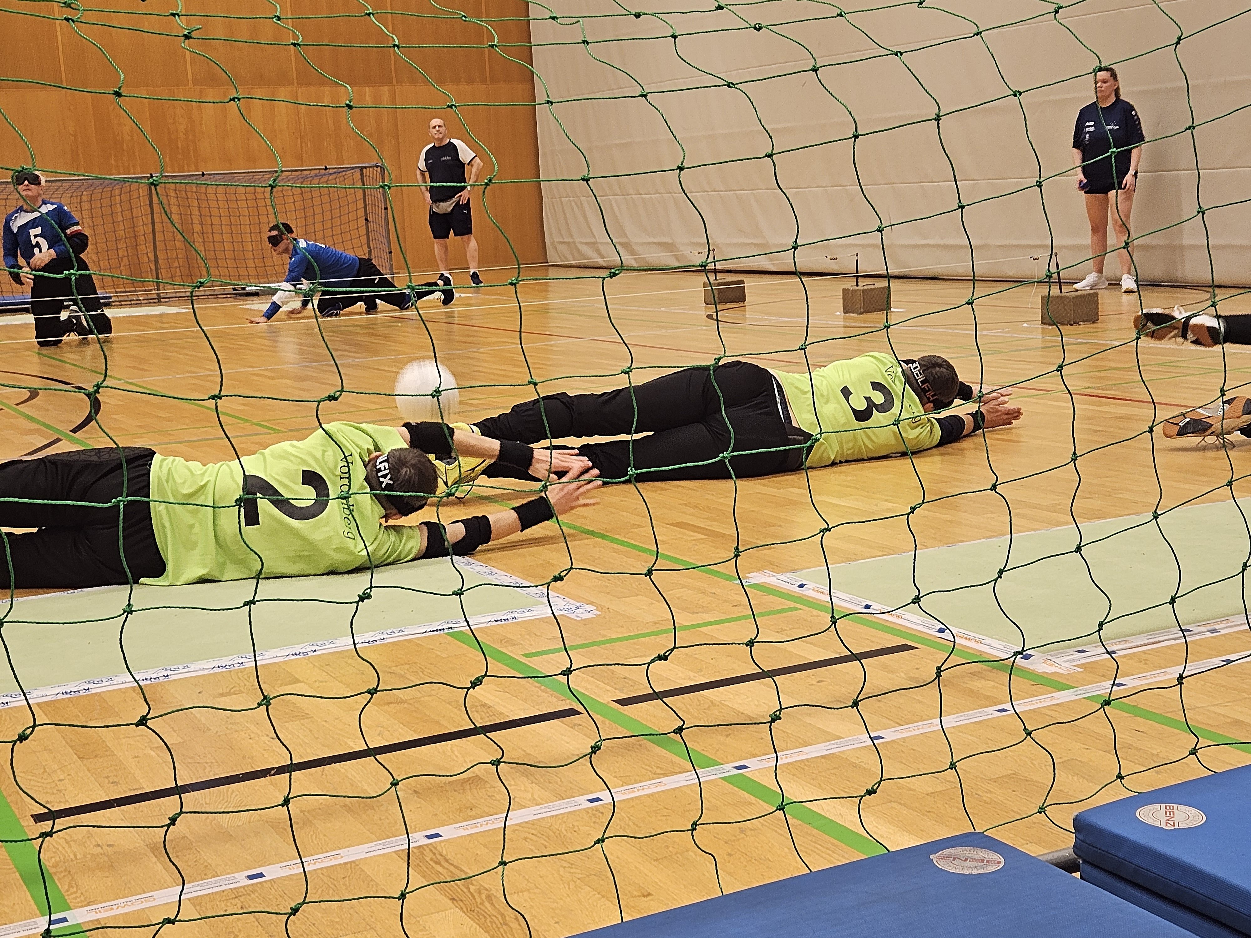 Die Mannschaften boten spannende Torball-Spiele.