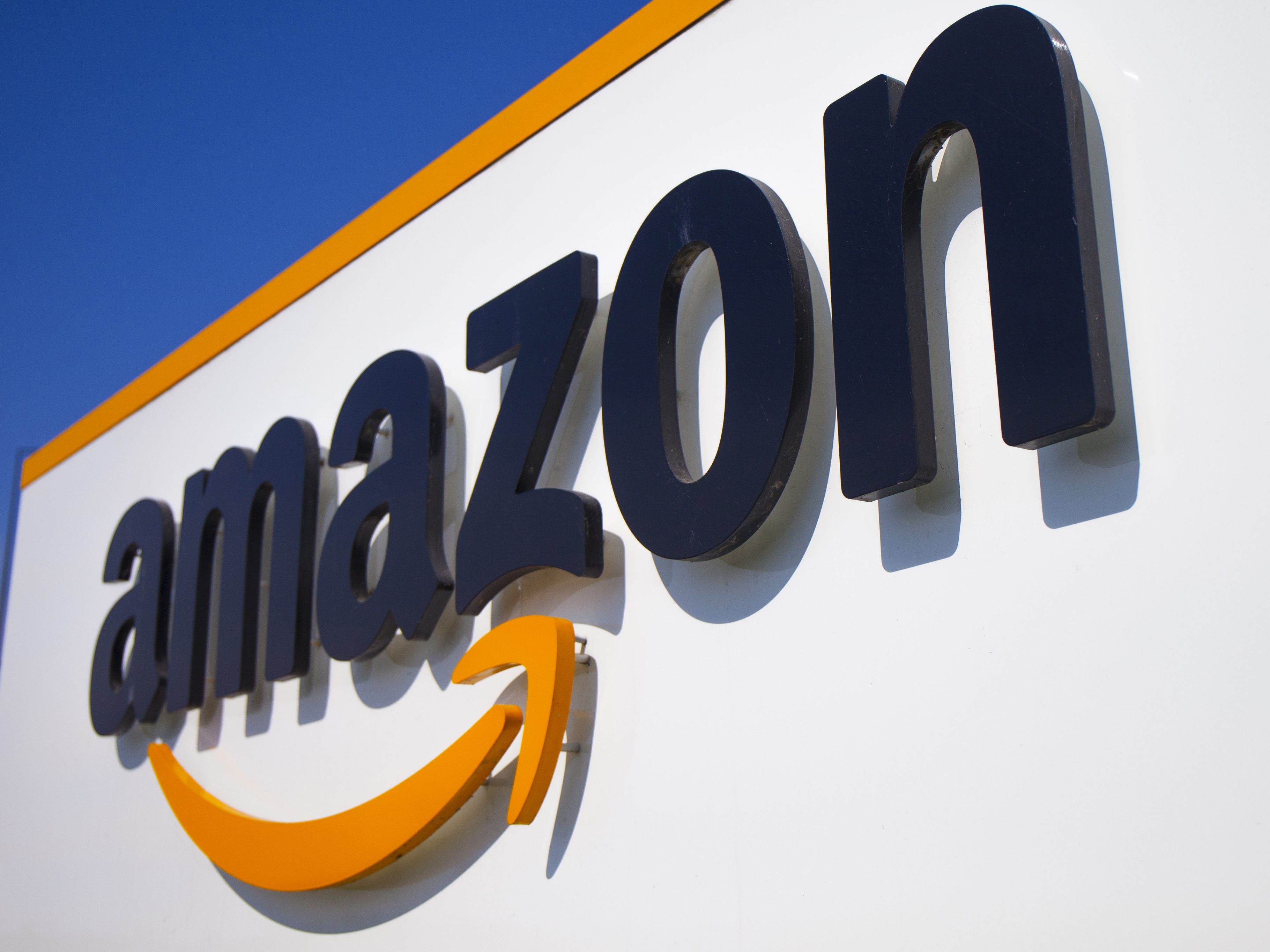 Amazon will offenbar in den USA Prime-Kunden auch Mobilfunk anbieten. Amazon will offenbar in den USA Prime-Kunden auch Mobilfunk anbieten.