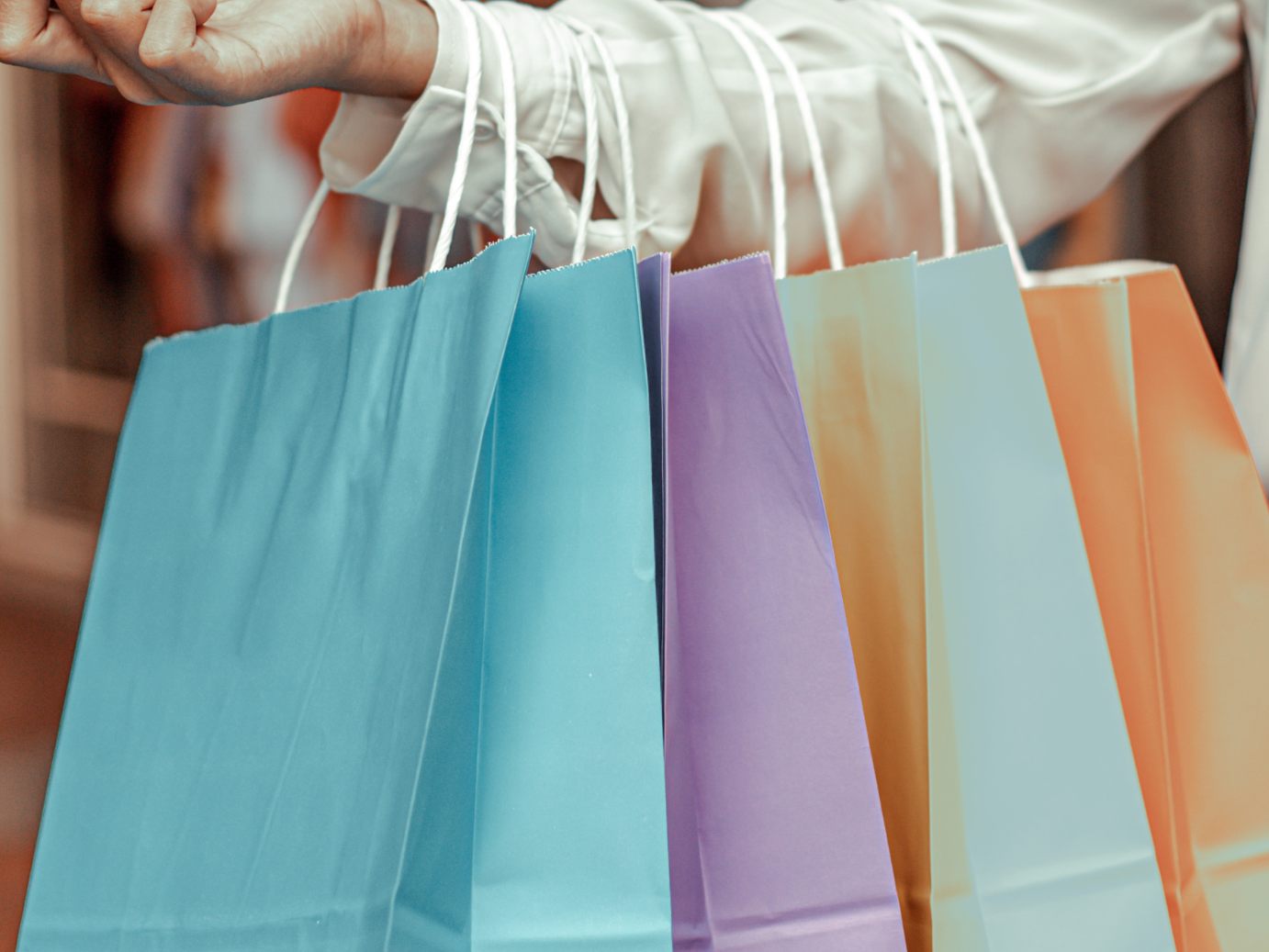 Shopping spielt beim Sommerurlaub eine wichtige Rolle. Shopping spielt beim Sommerurlaub eine wichtige Rolle.
