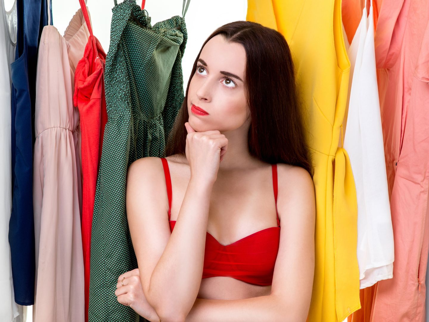 Ist helle oder dunkle Kleidung im Sommer besser?