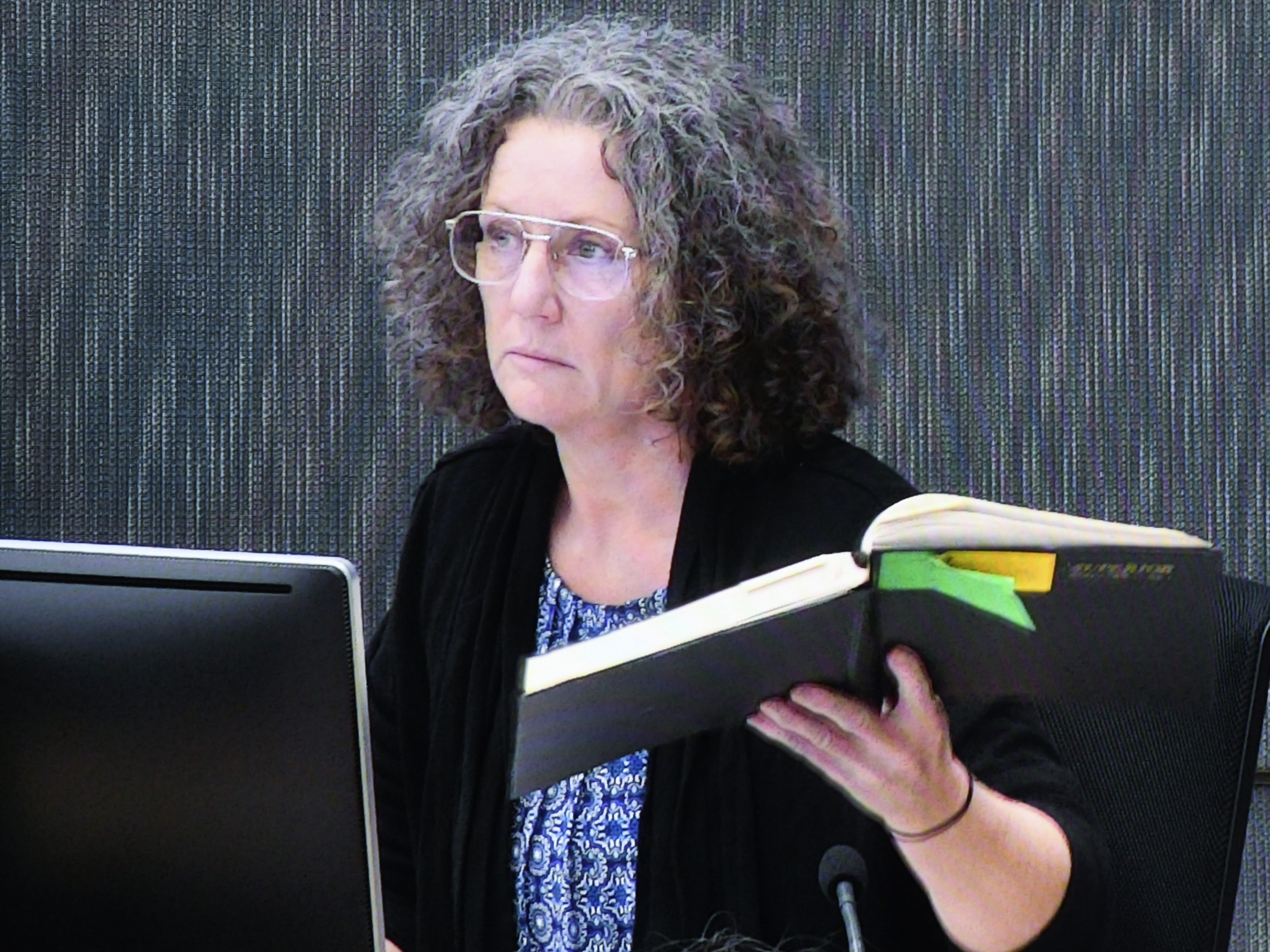 Die wegen Mordes an ihren vier Kindern verurteilte Mutter wurde nach 20 Jahren begnadigt.