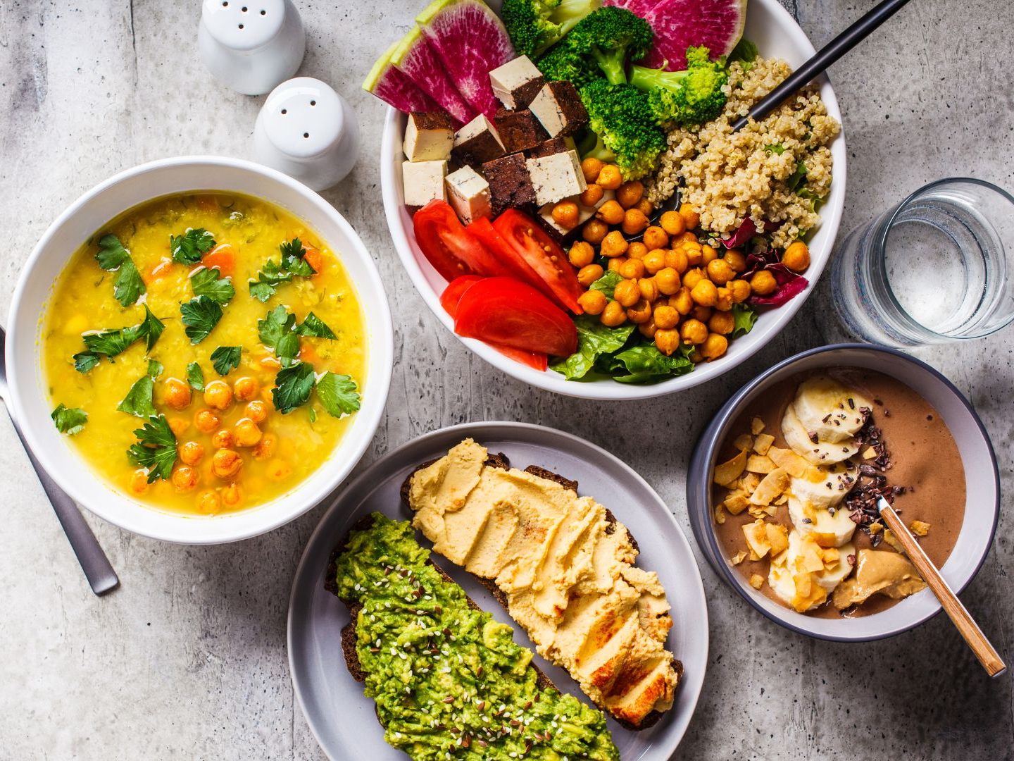 Österreichs Spitzenköche sprechen sich für eine vegetarisch-vegane Grundausbildung aus. Österreichs Spitzenköche sprechen sich für eine vegetarisch-vegane Grundausbildung aus.