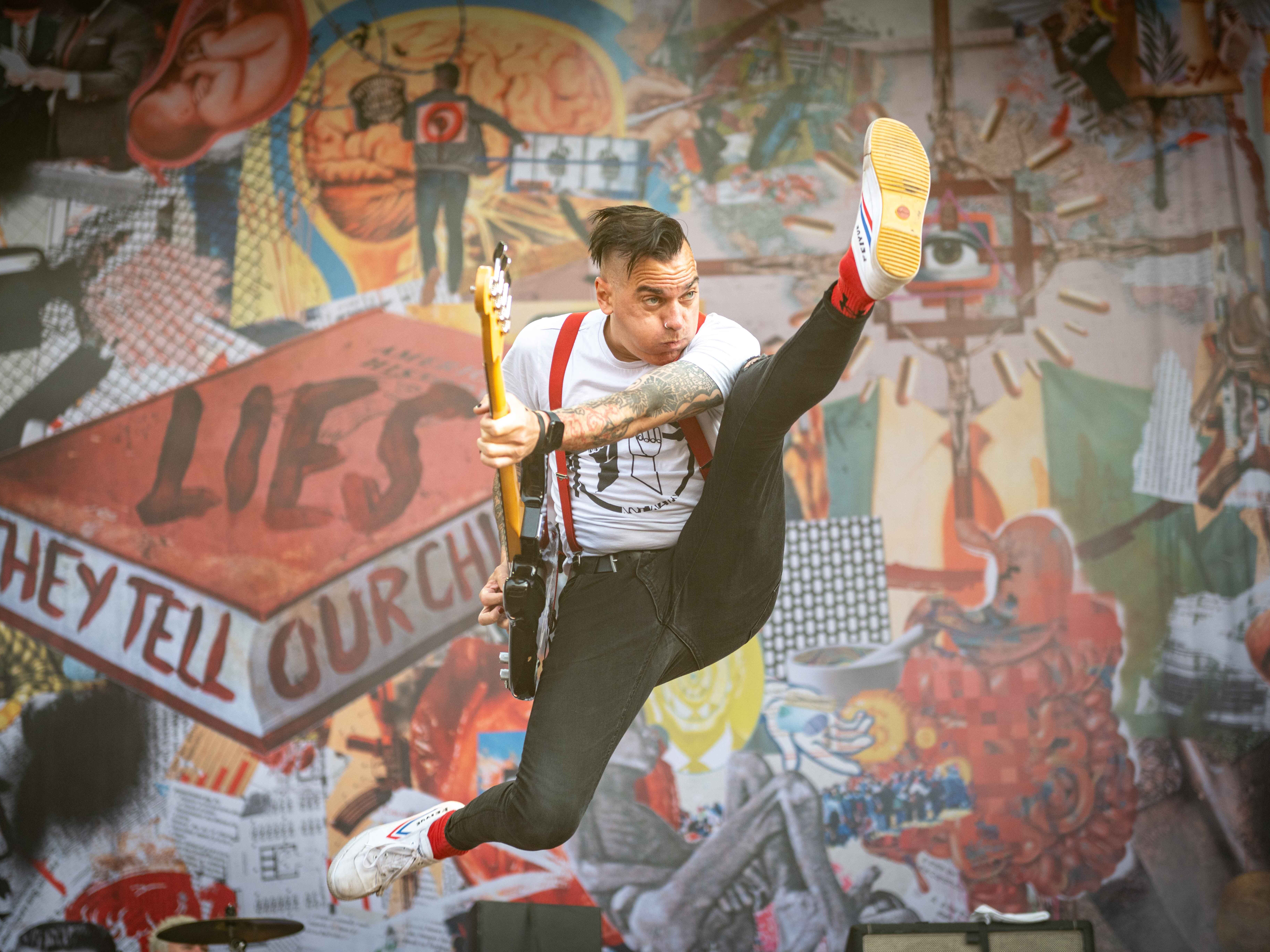 Anti-Flag wissen auch im höheren Altern noch, wie man ordentlich Gas gibt.