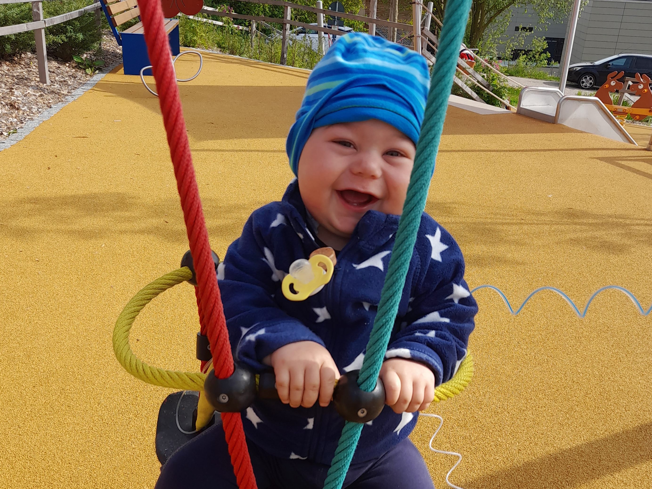 Wir wollen Max noch lange lachen sehen! Wir wollen Max noch lange lachen sehen!