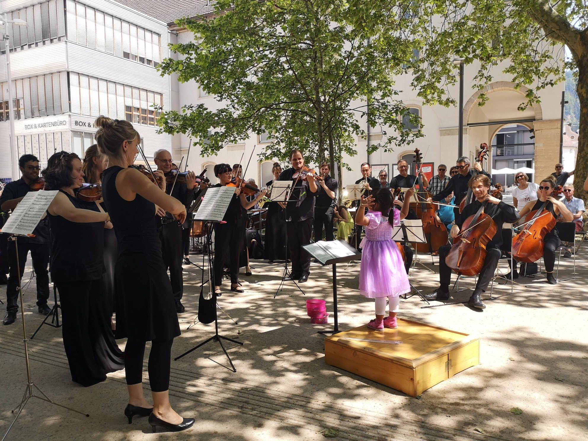 Szene des Orchestertages 2019 am Kornmarktplatz in Bregenz. Szene des Orchestertages 2019 am Kornmarktplatz in Bregenz.
