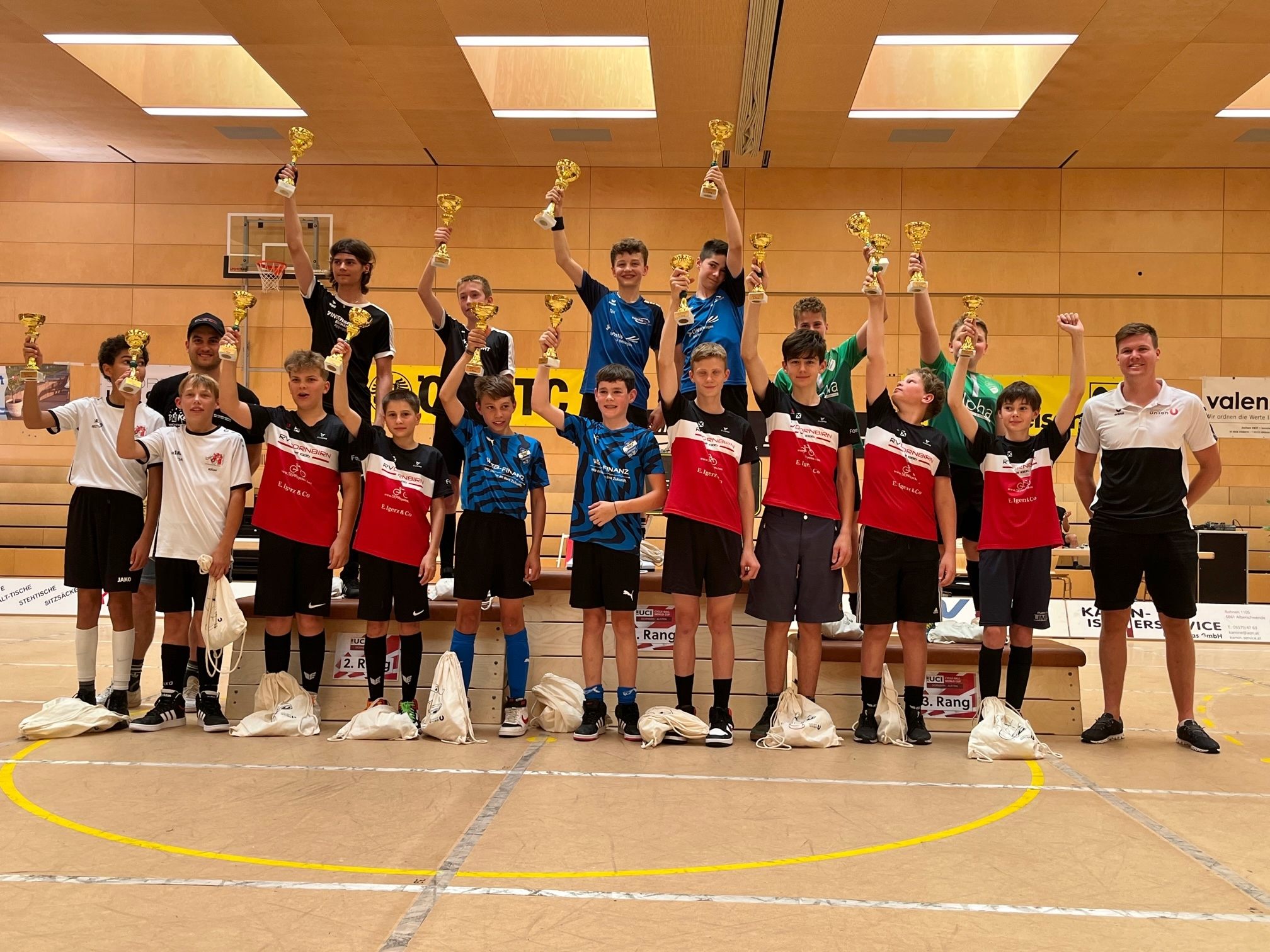 Die Jugend begeisterte beim Internationalen Schülerturnier im Radball vergangene Woche in der Dornbirner Ballsporthalle.