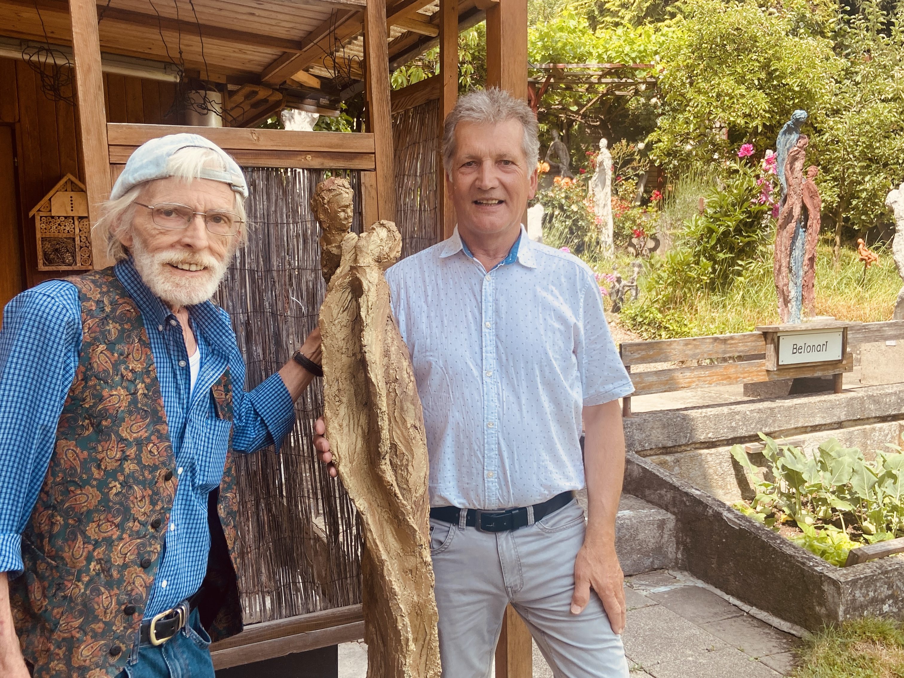 Beton-Art Künstler Reinhard Welte mit Bildhauer Werner Tiefenthaler. Beton-Art Künstler Reinhard Welte mit Bildhauer Werner Tiefenthaler.
