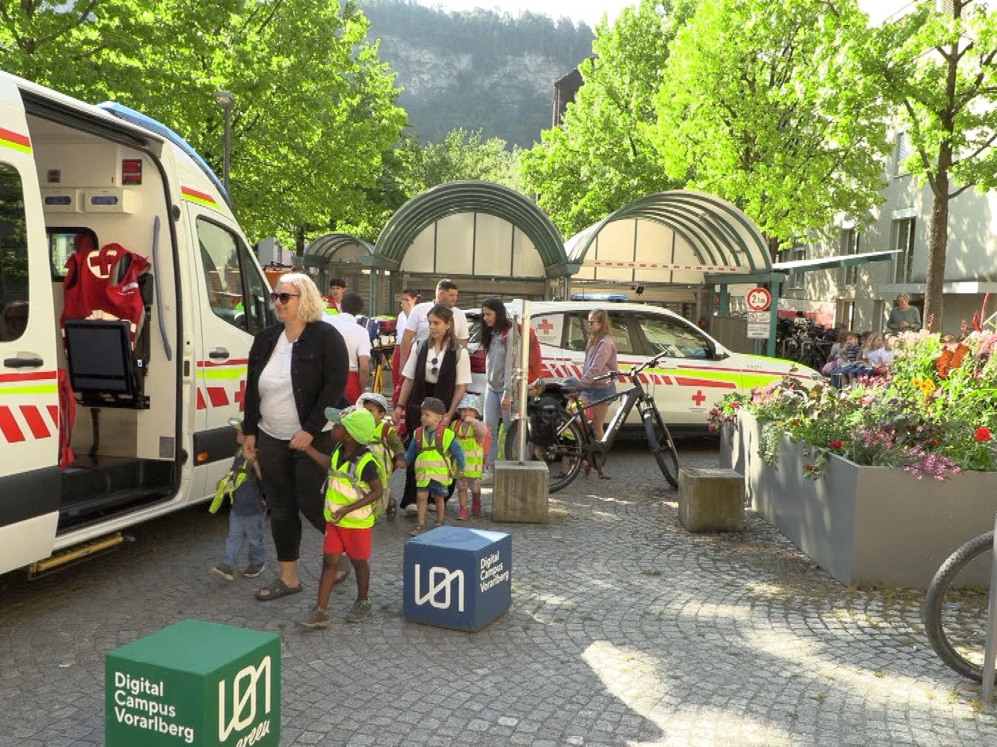 Am Mittwochmorgen mussten Feuerwehr und Rettung zu einem Einsatz in Feldkirch-Levis ausrücken.