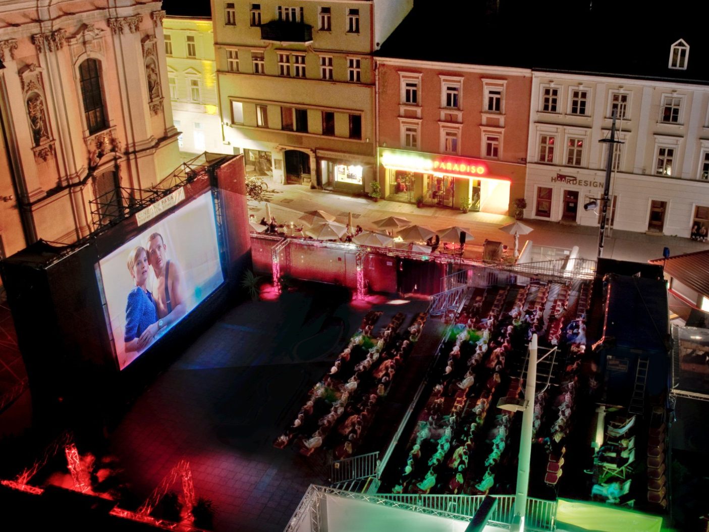 60 Spieltage mit Filmhighlights und Live-Veranstaltungen.