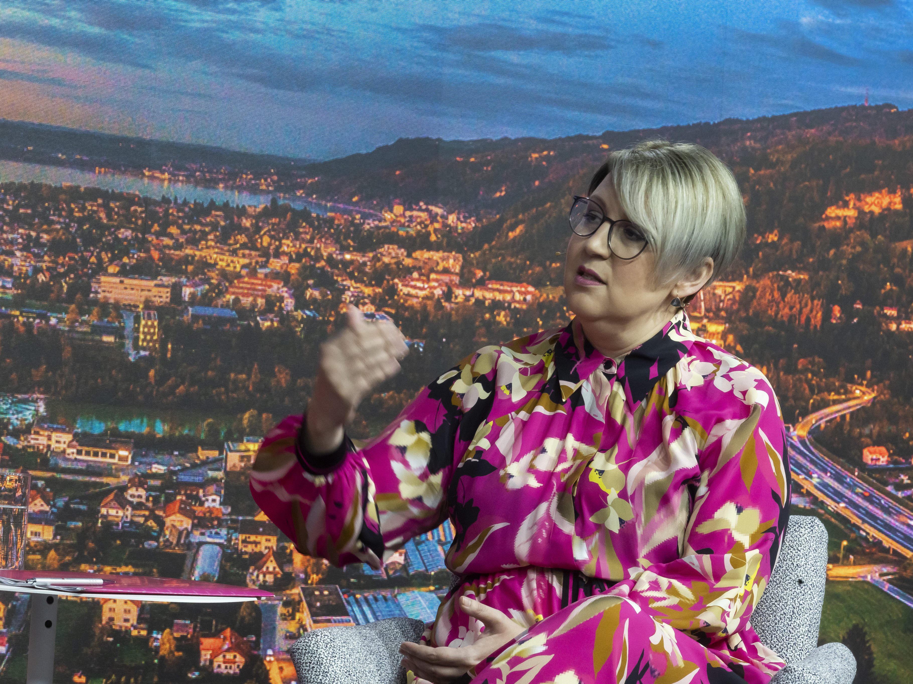 Kommende Woche nimmt Sabine Scheffknecht an ihrer letzten Landtagssitzung teil. Kommende Woche nimmt Sabine Scheffknecht an ihrer letzten Landtagssitzung teil.