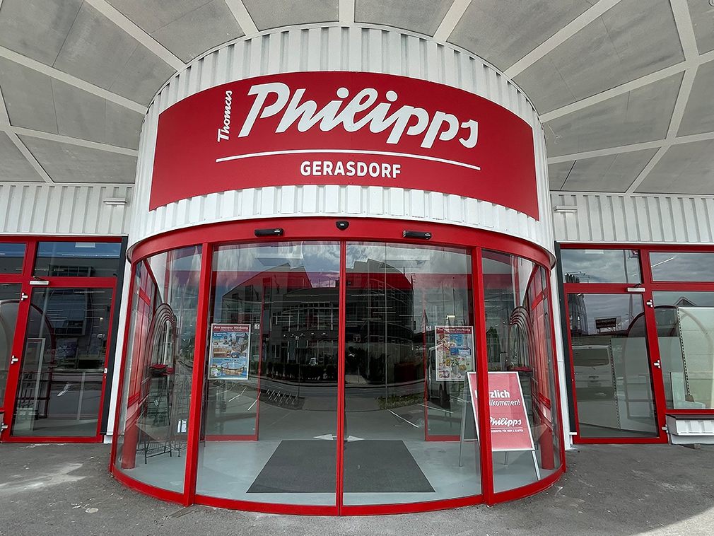 Thomas Philipps Gerasdorf hat offiziell eröffnet. Thomas Philipps Gerasdorf hat offiziell eröffnet.