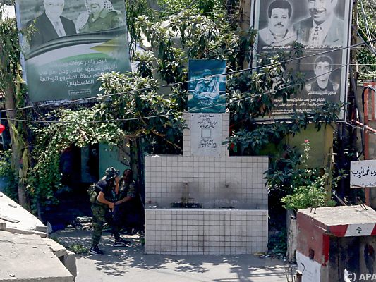 Fatah-Kämpfer nahe des Ain al-Helweh-Camps in Sidon Fatah-Kämpfer nahe des Ain al-Helweh-Camps in Sidon