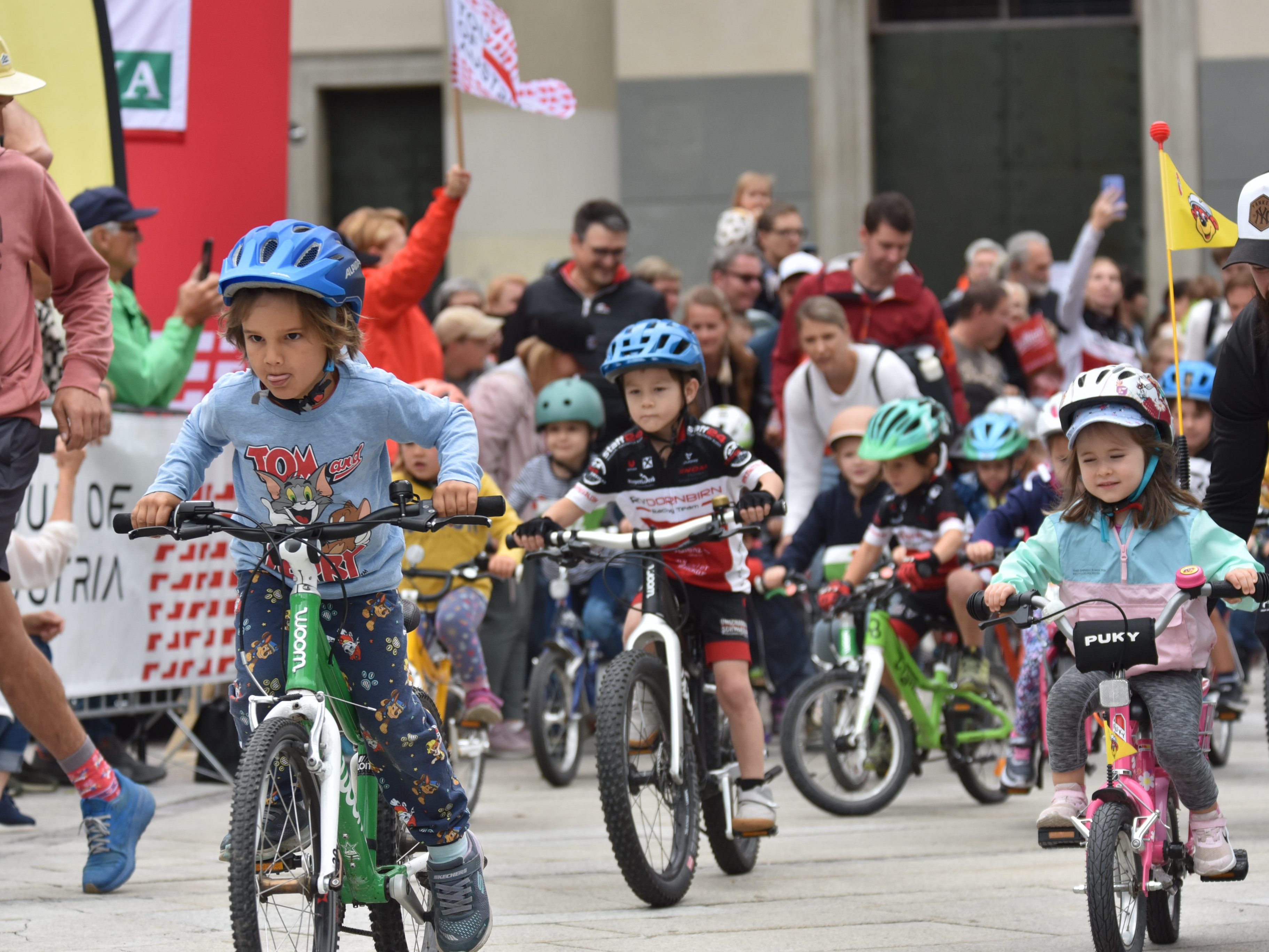 Die Kinder waren mit großer Begeisterung beim Käferle Cup dabei. Die Kinder waren mit großer Begeisterung beim Käferle Cup dabei.
