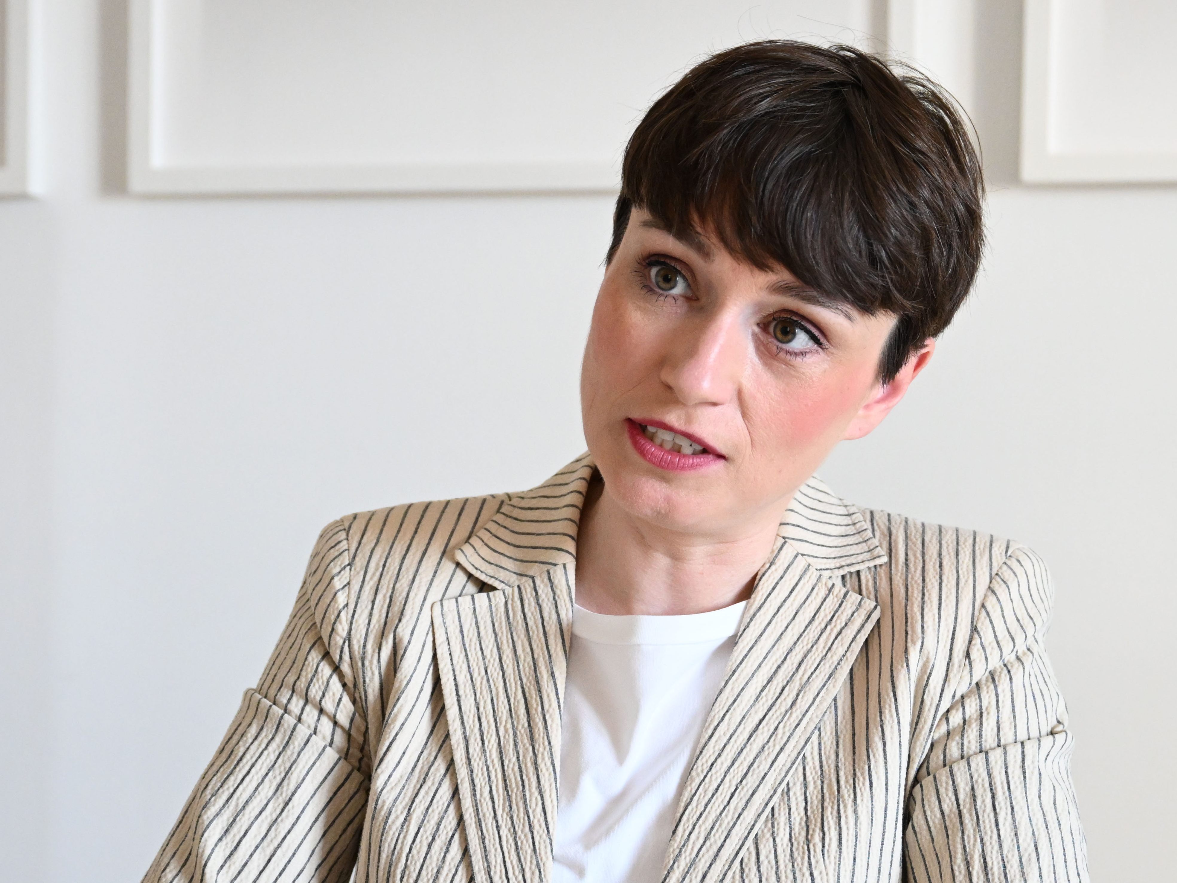 Sigrid Maurer im Interview. Sigrid Maurer im Interview.