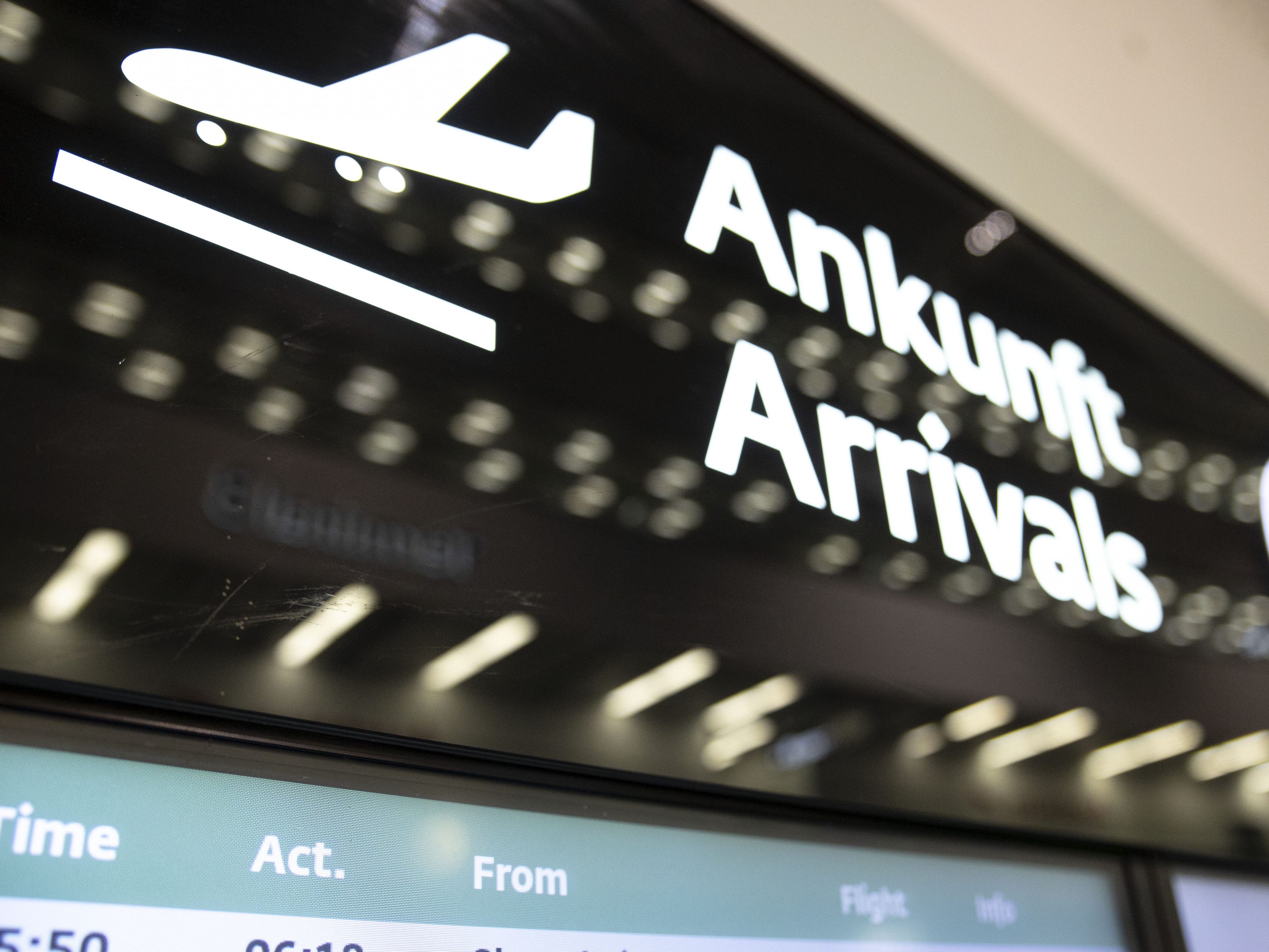 Die Grüne Landessprecherin Helga Krismer bezeichnete die Abweisung der Klage des Flughafen Wiens gegen sie als "Bruchlandung".