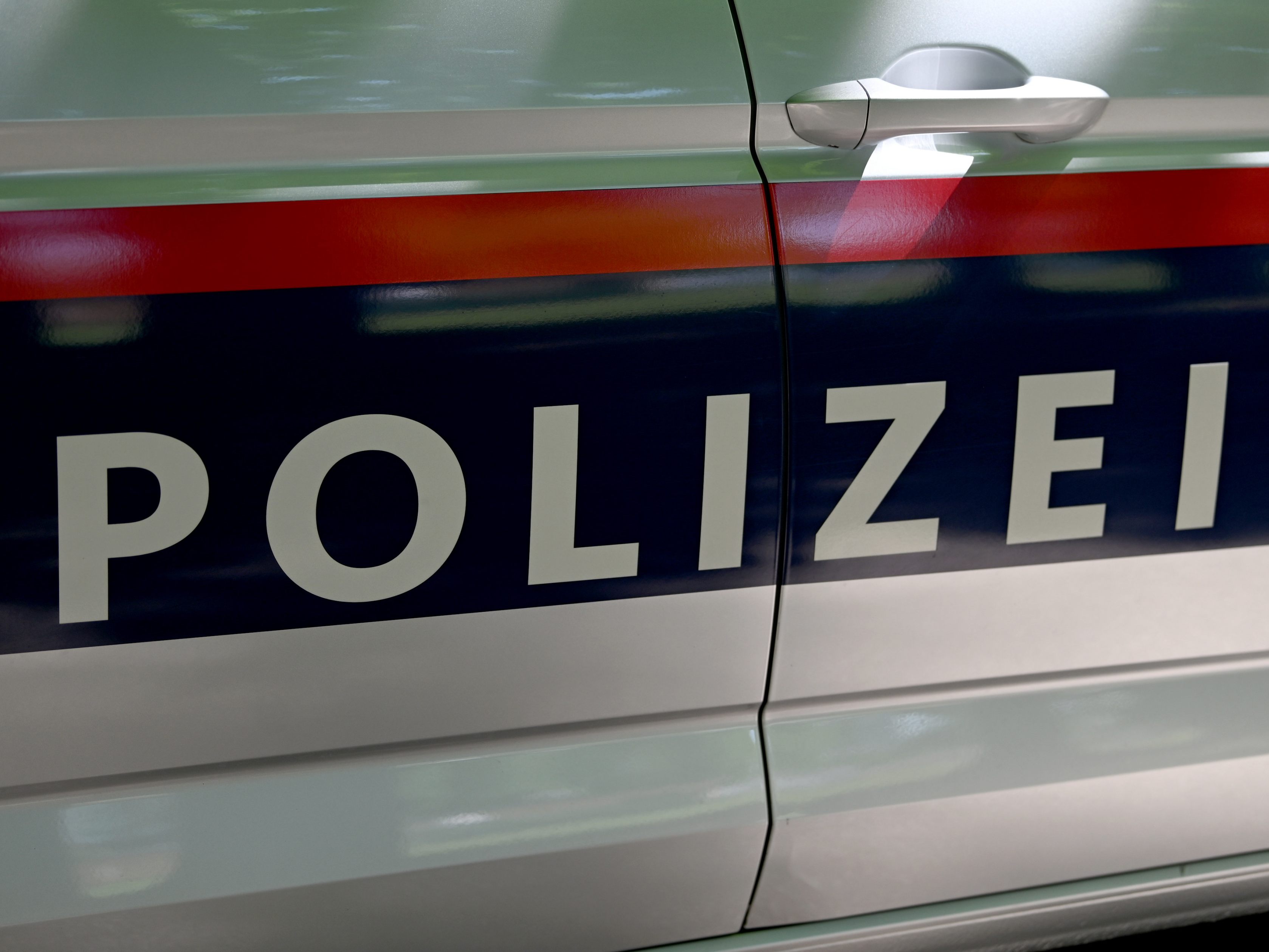 Ein 24-Jähriger wurde von der Polizei verhaftet.