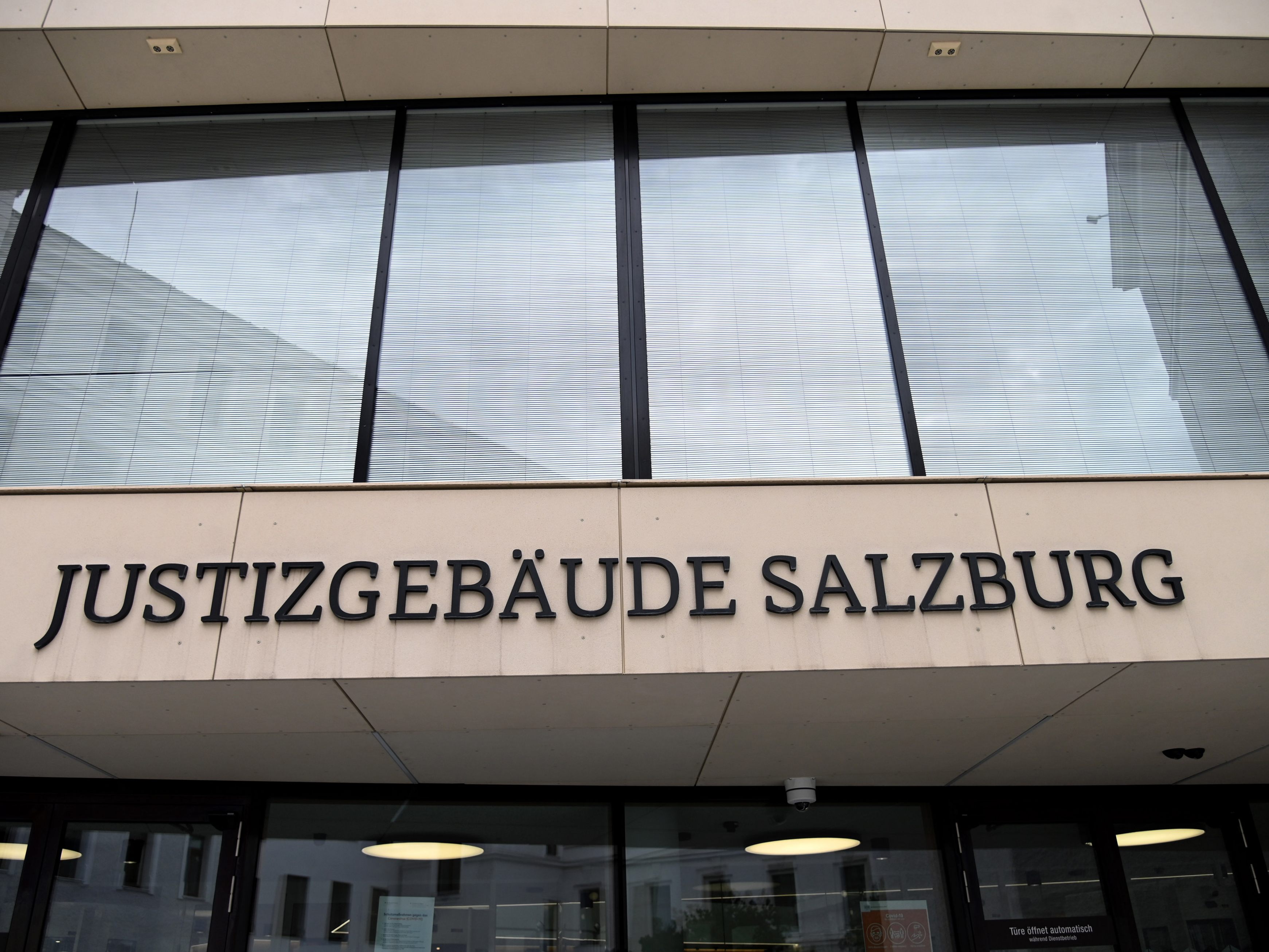 In Salzburg steht ein Ex-Funktionär des österr. Tierschutzvereins vor Gericht. In Salzburg steht ein Ex-Funktionär des österr. Tierschutzvereins vor Gericht.