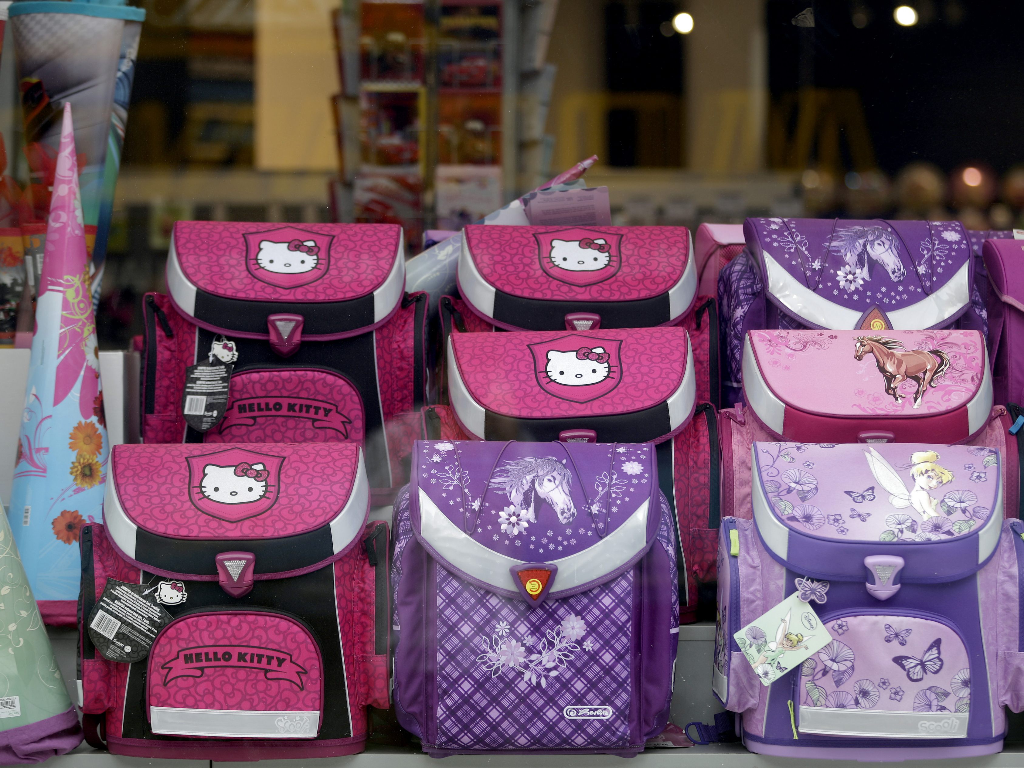 49.000 Kinder und Jugendliche bekommen 2023 wieder Schulstart-Gutscheine.