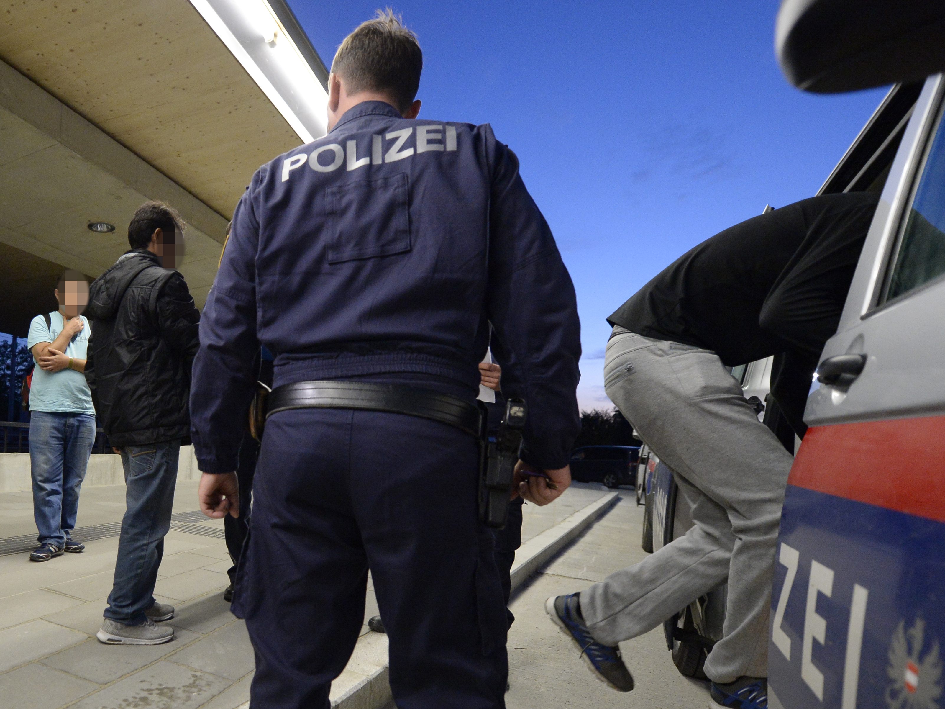 Der Polizei gelang in Wien ein Schlag gegen eine Schlepperbande. Der Polizei gelang in Wien ein Schlag gegen eine Schlepperbande.