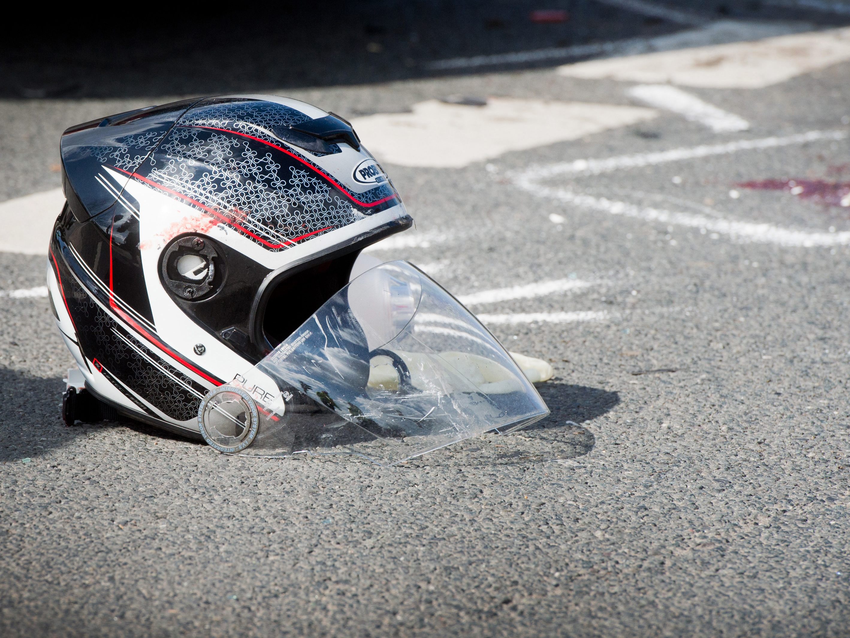 Eine 16-Jährige wurde bei einem Moped-Unfall schwer verletzt.