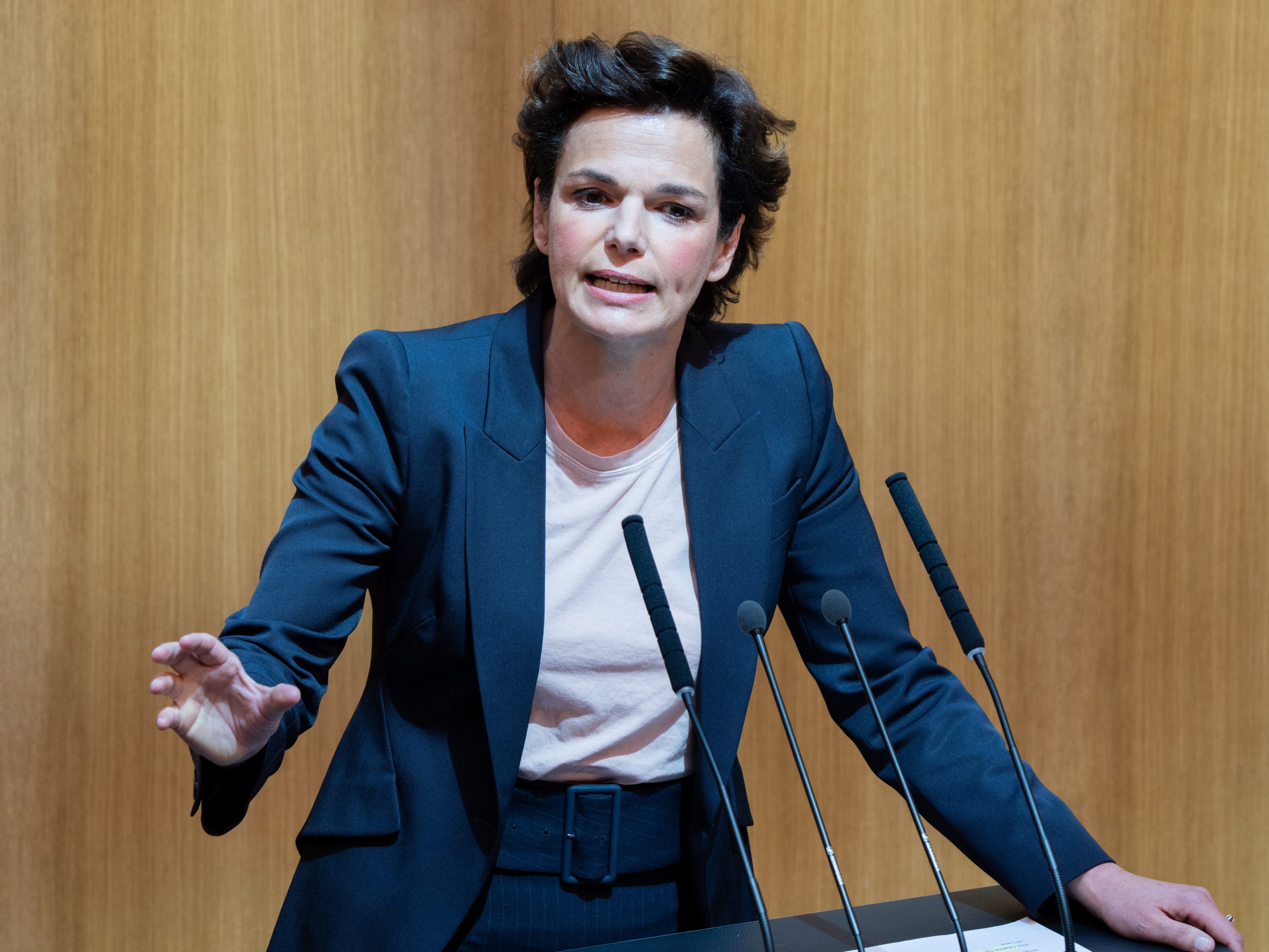 Politikerinnen hätten mit männlichen Strukturen zu kämpfen.