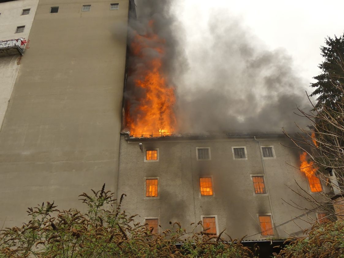 Nach dem Feuer wurden nun drei Jugendliche ausgeforscht.