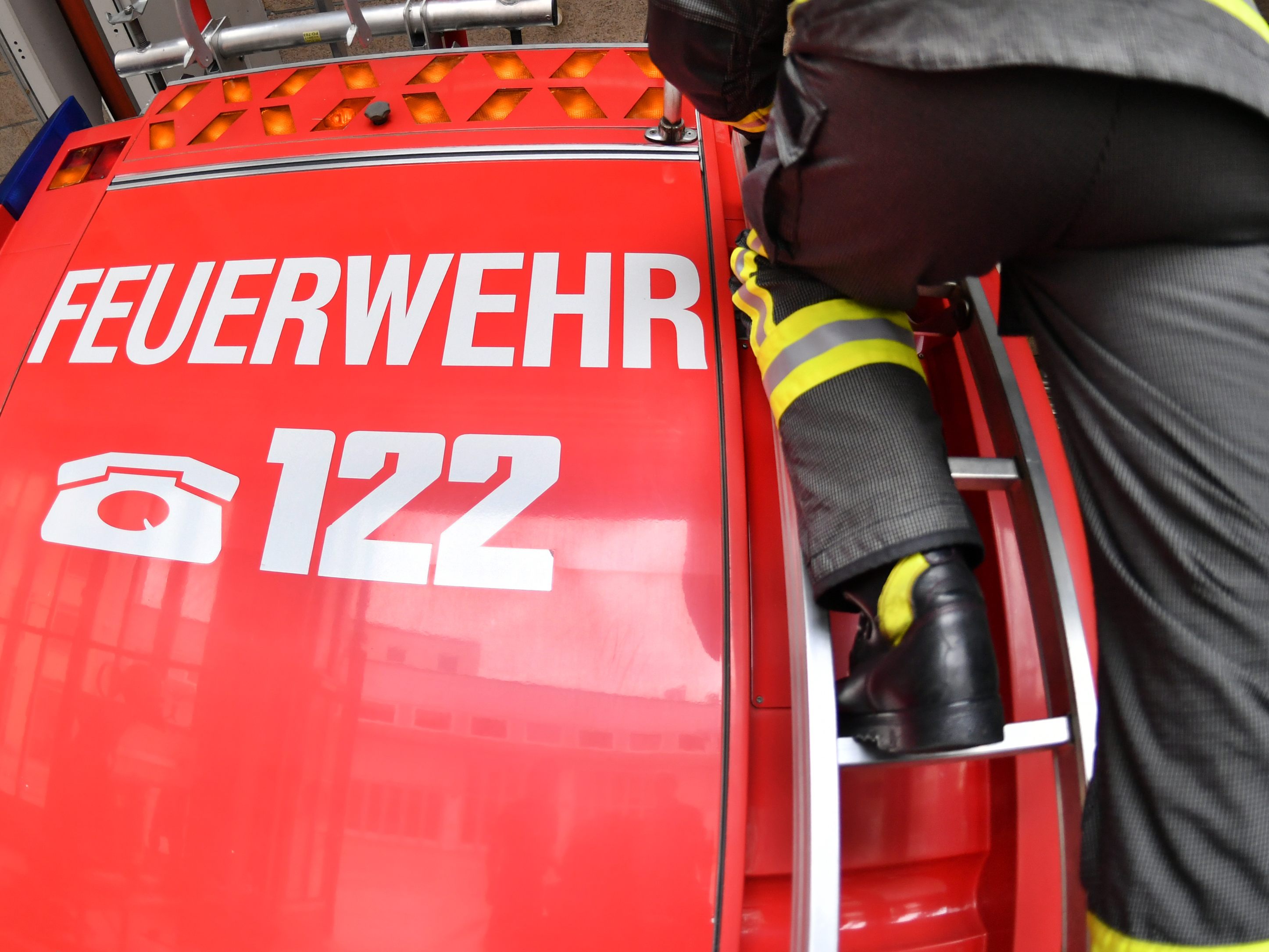 In Salzburg rückte die Feuerwehr wegen eines Brands auf einem Bauernhof aus.