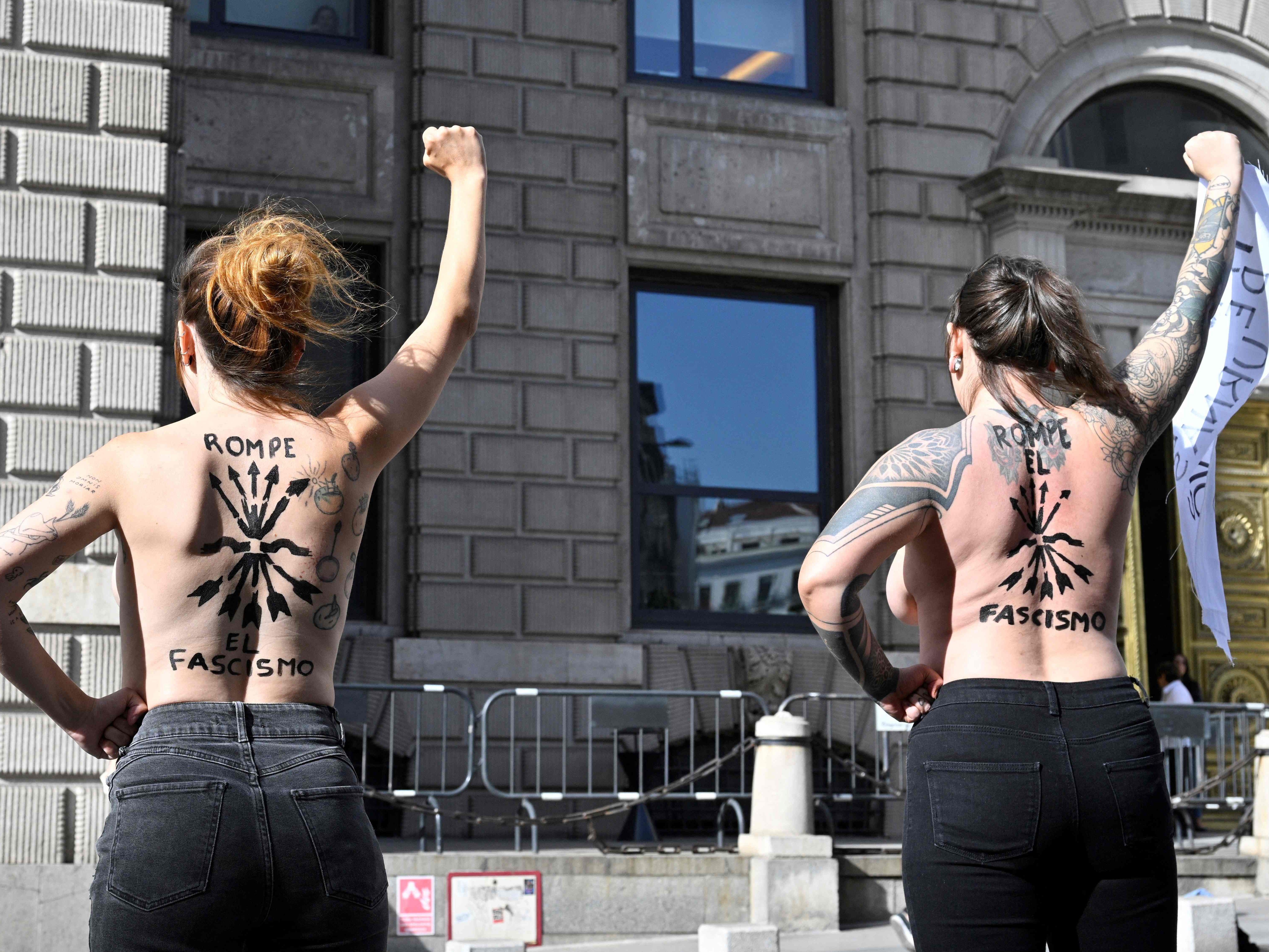 Femen-Aktivistinnen protestierten in Spanien. Femen-Aktivistinnen protestierten in Spanien.