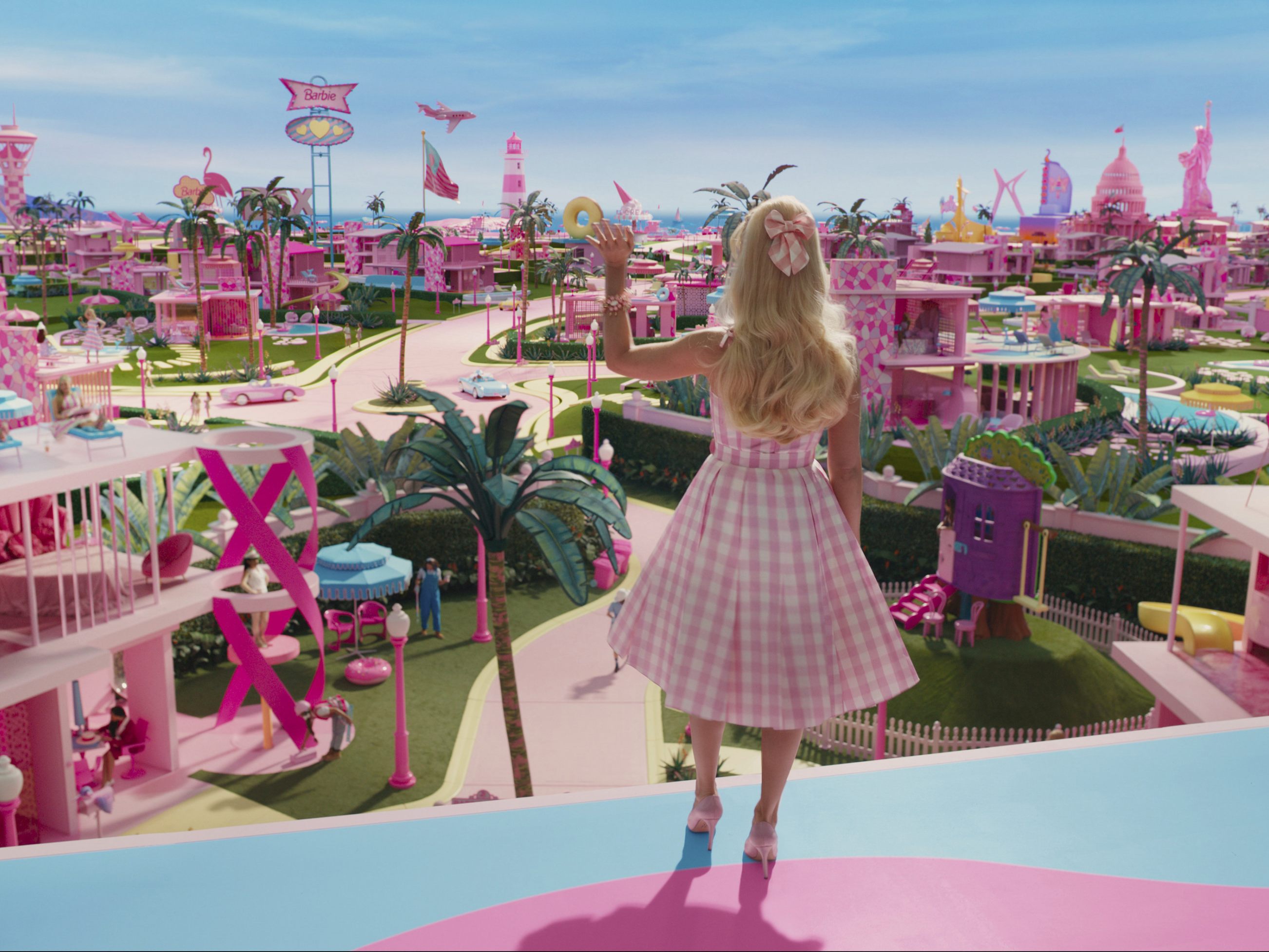 Ursprünglich war Komikerin Amy Schumer für die Rolle der "Barbie" vorgesehen, doch sie lehnte ab.