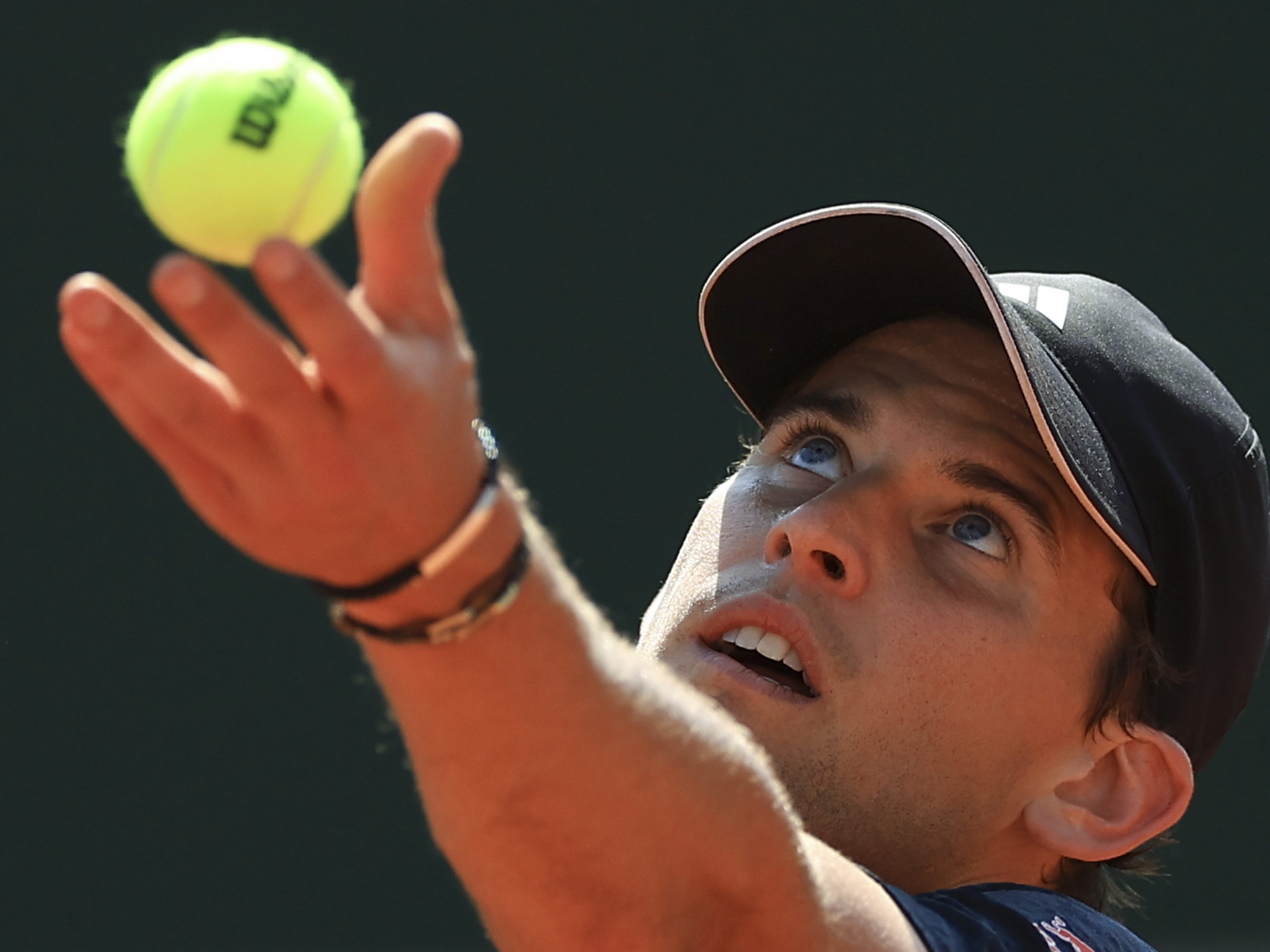 "Auch Leuten, die keine Tennisfans sind, ist Wimbledon ein Begriff", so Thiem. "Auch Leuten, die keine Tennisfans sind, ist Wimbledon ein Begriff", so Thiem.