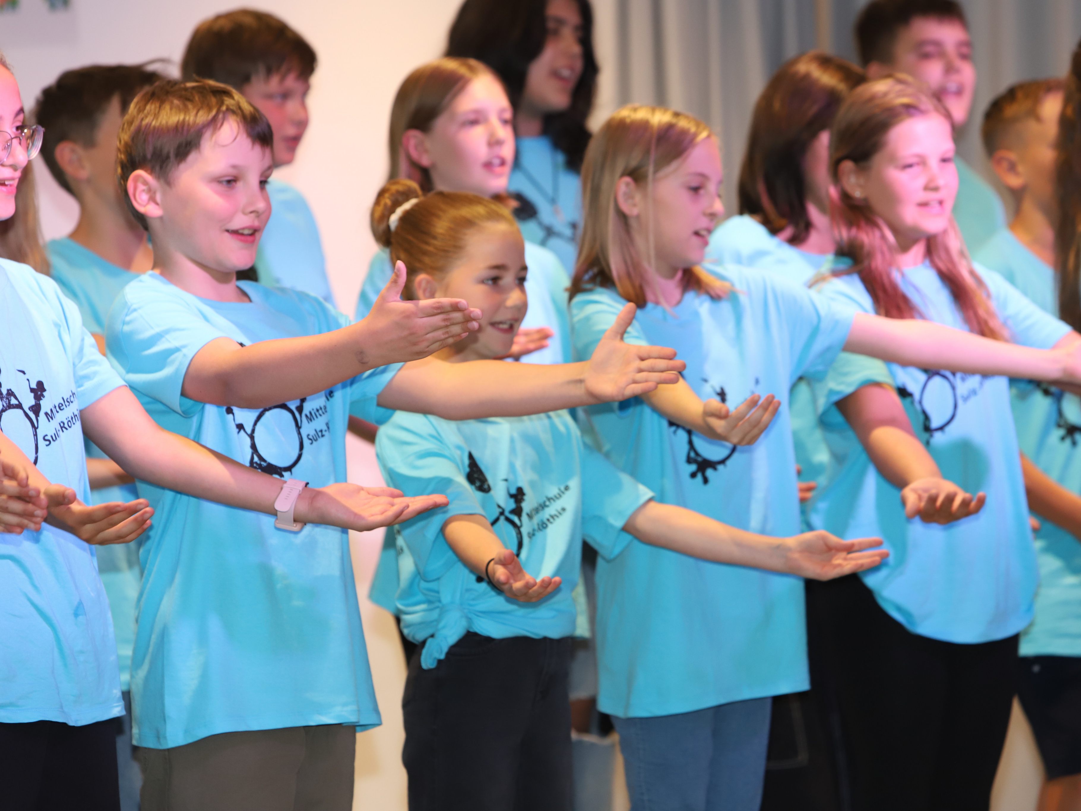 Showprogramm beim Schulfest