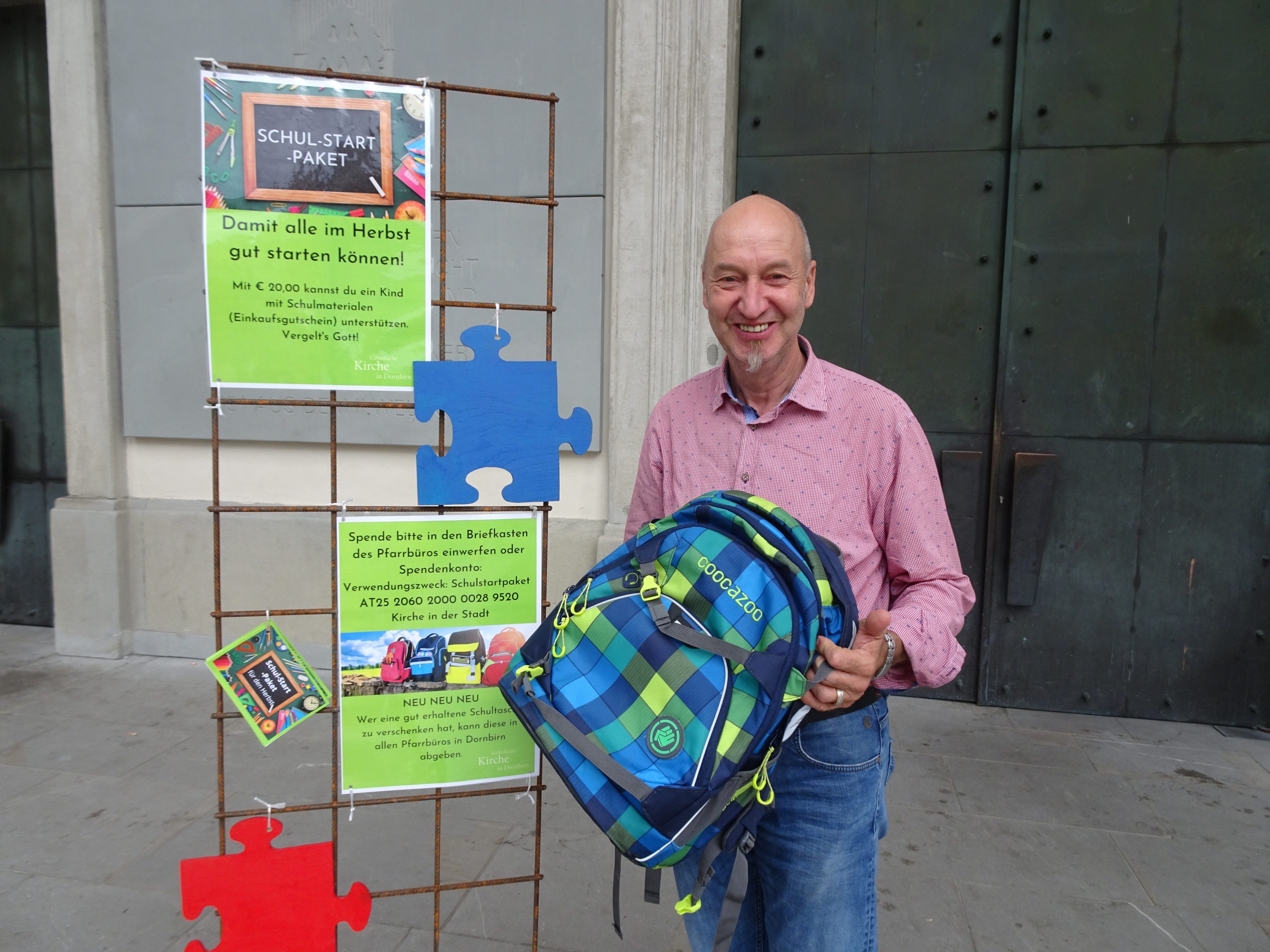 Alfons Meindl hofft, dass sich auch heuer wieder viele Menschen bei der Schulstartpaket-Aktion beteiligen und damit für einen gelungenen Schulstart für alle Kinder sorgen. Alfons Meindl hofft, dass sich auch heuer wieder viele Menschen bei der Schulstartpaket-Aktion beteiligen und damit für einen gelungenen Schulstart für alle Kinder sorgen.