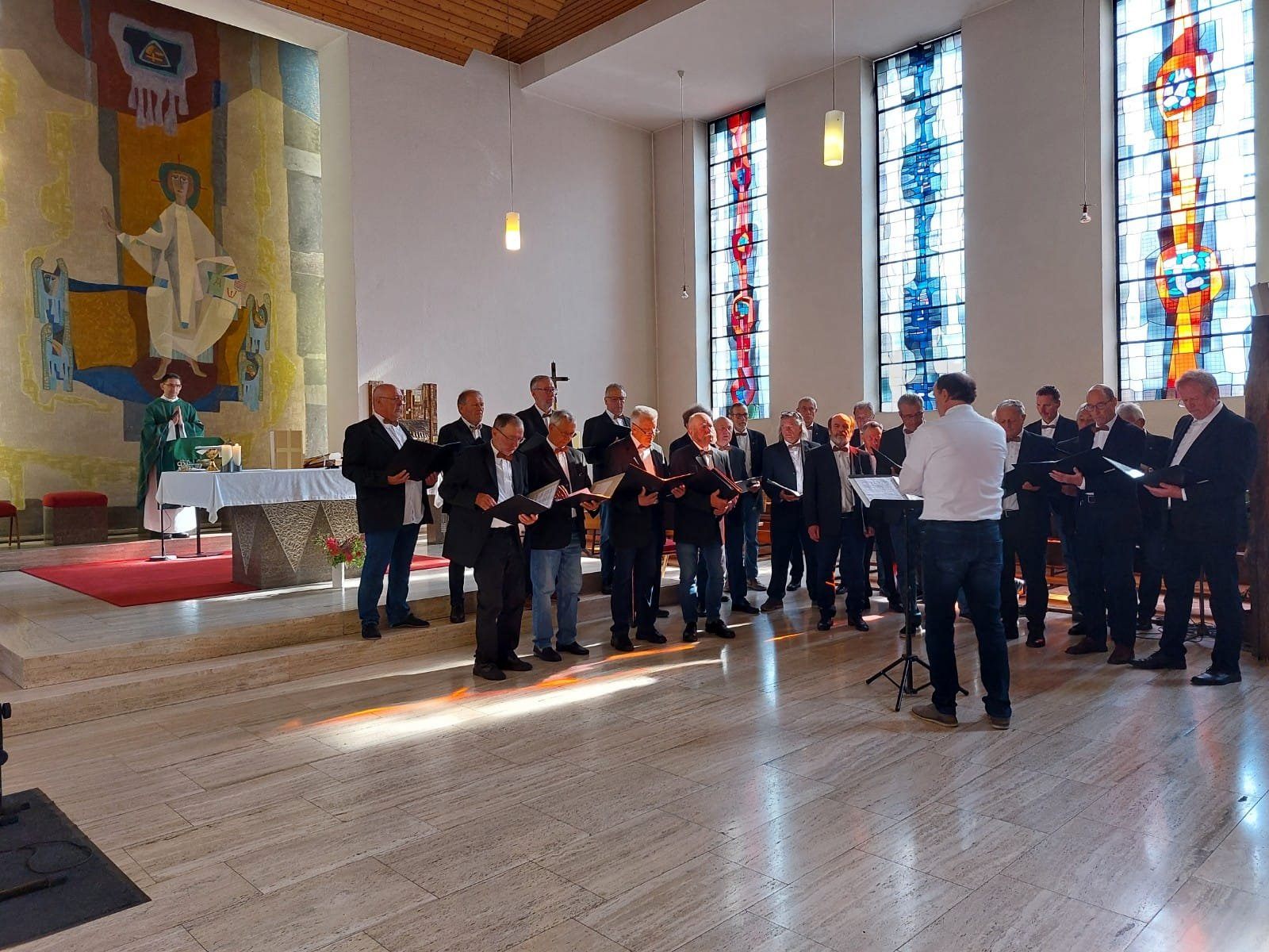 Musikalischer Sommerauftakt mit dem MGV Hörbranz und dem Jugendchor der Mittelschule