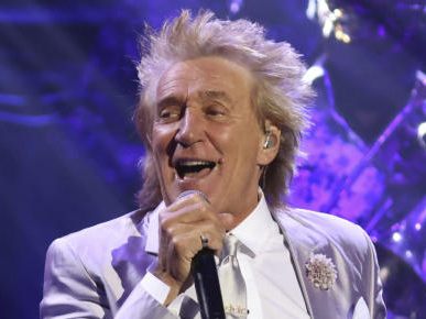 Auf einem Konzert von Rod Stewart in Schottland kam es zu einem sehr emotionalen Moment.