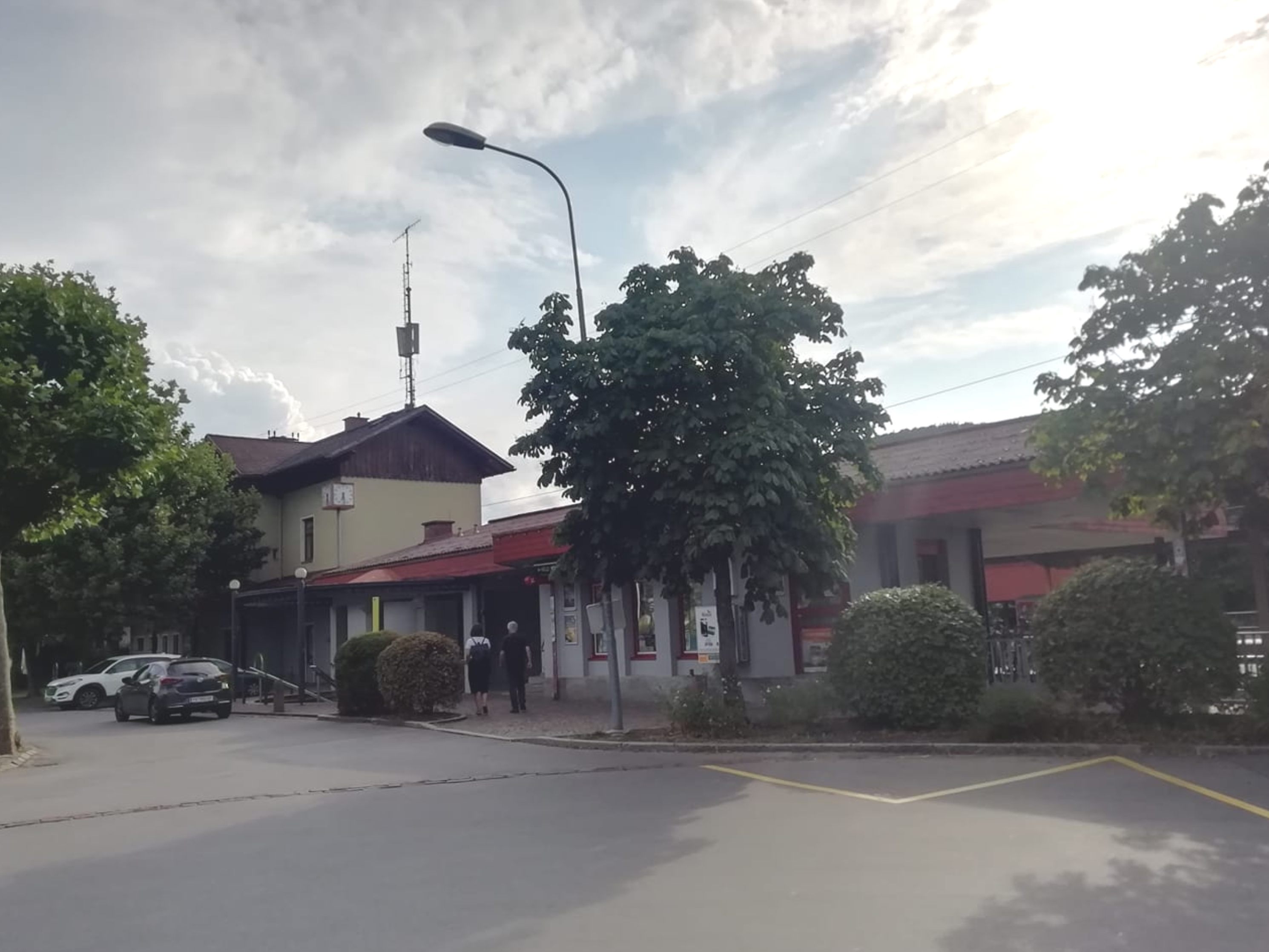 Der Götzner Bahnhof soll zu einer modernen barrierefreien Mobilitätsdrehscheibe werden