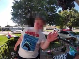 Mit der Veröffentlichung des Videos verschlimmerten die Nachbarn die Situation für das Mobbing-Opfer Shayden.