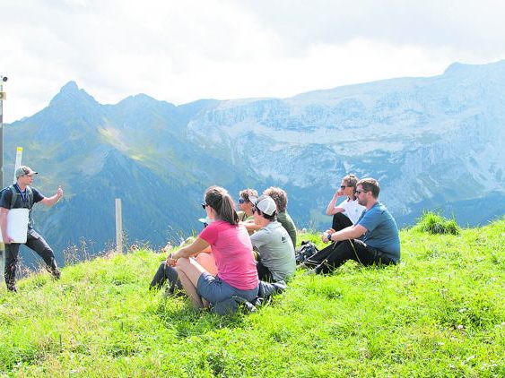 Verteilt auf dem gesamten Erlebnisberg Golm gibt es zwei Tage lang inspirierende Wanderungen, Dialoge und Erlebnisse. Fotos: Golm Silvretta Lünersee Tourismus GmbH, Patrick Säly Verteilt auf dem gesamten Erlebnisberg Golm gibt es zwei Tage lang inspirierende Wanderungen, Dialoge und Erlebnisse. Fotos: Golm Silvretta Lünersee Tourismus GmbH, Patrick Säly